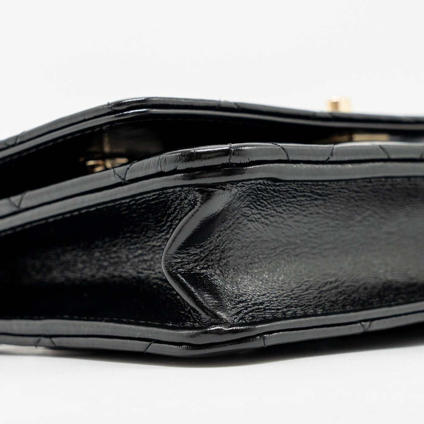 Chanel Wallet on CC Detailed Chain Shiny Lambskin Black  (Microchip)