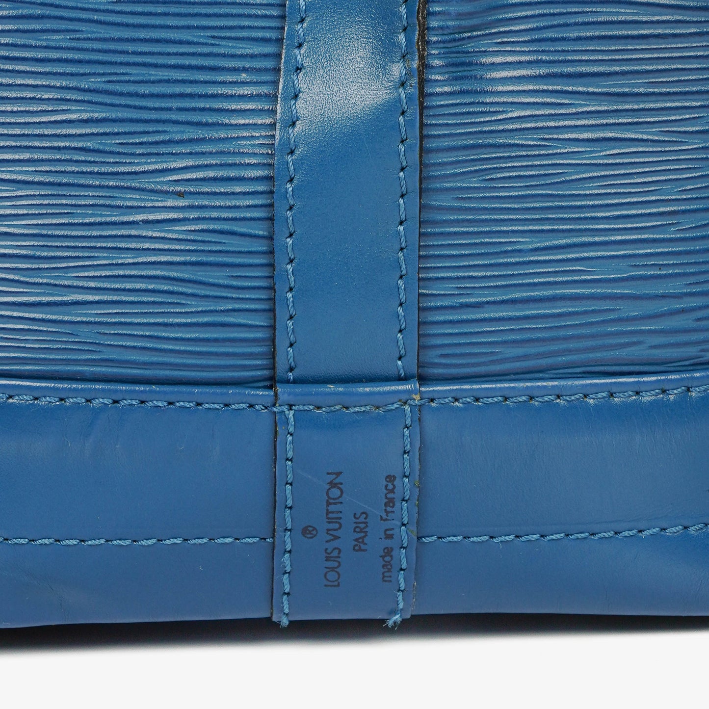 Louis Vuitton Noe Grande GM Blue EPI Leather Shoulder Bag