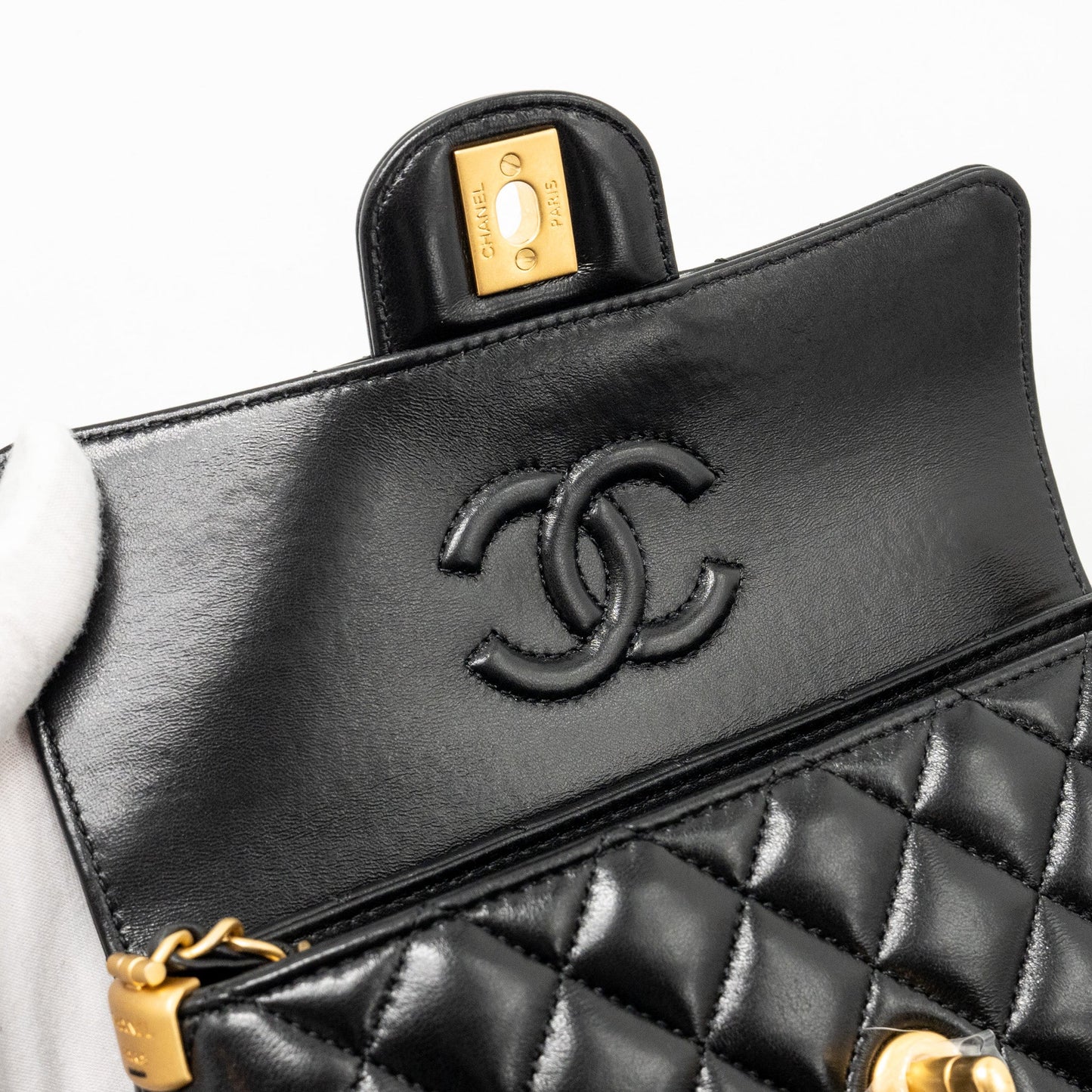 Chanel 25p Top Handle Flap Bag Shiny Lambskin Black (microchip)