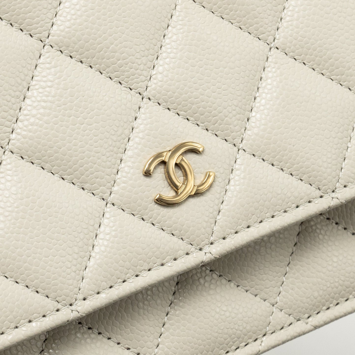 Chanel Classic Wallet on Chain Caviar Creamy White L(microchip)