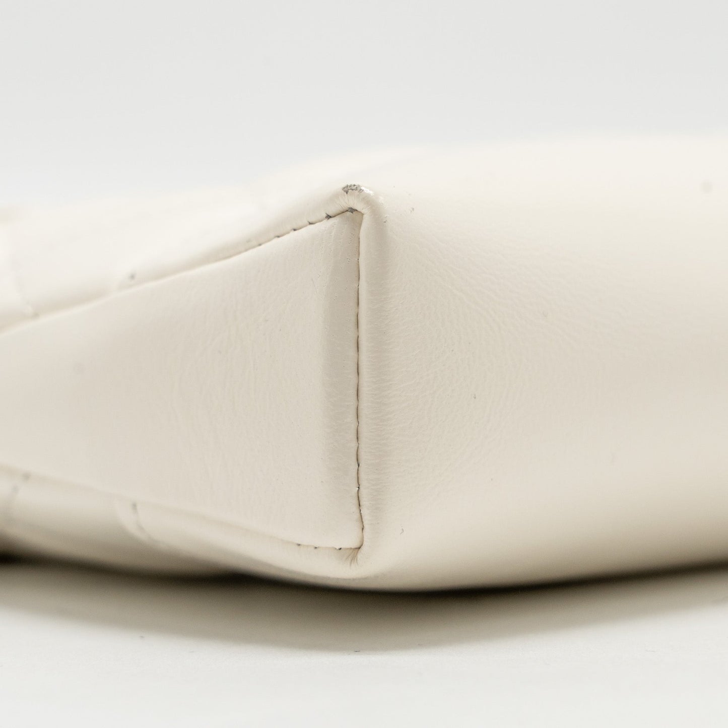 Chanel Mini 31 Clutch With Chain Shiny Lambskin White L (microchip)