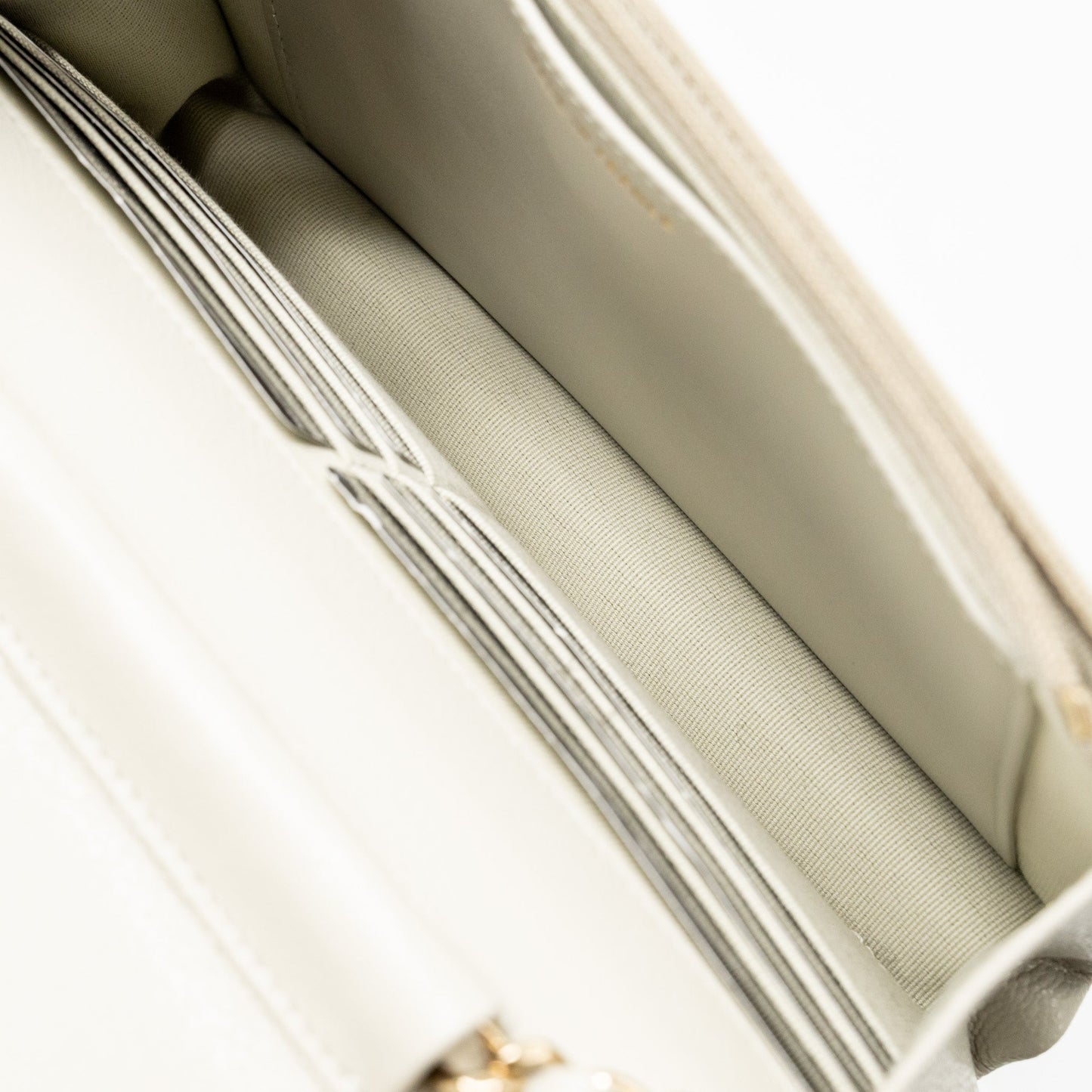Chanel Classic Wallet on Chain Caviar Creamy White L(microchip)