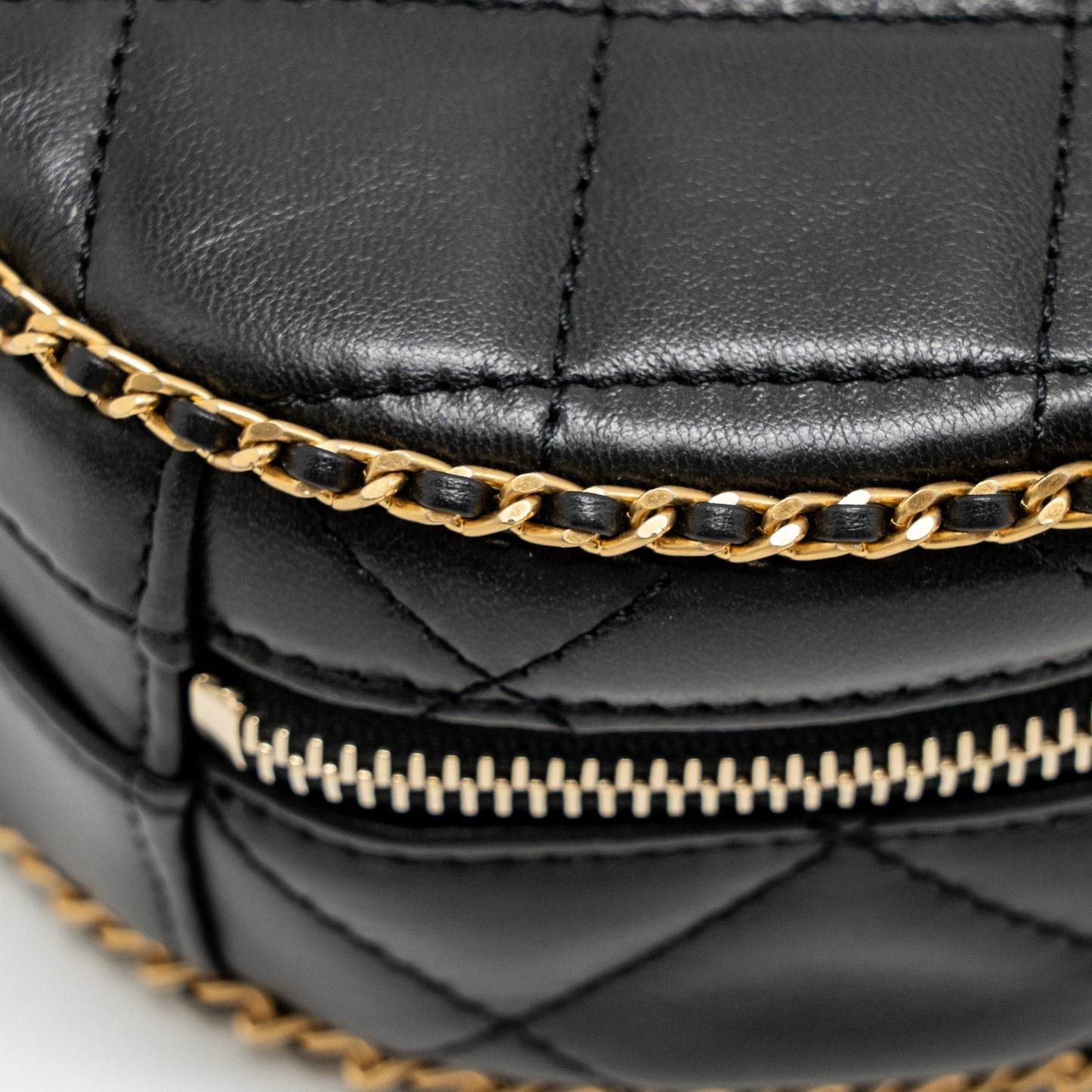 CHANEL Round Vanity With Chain Lambskin Black  (Microchip)