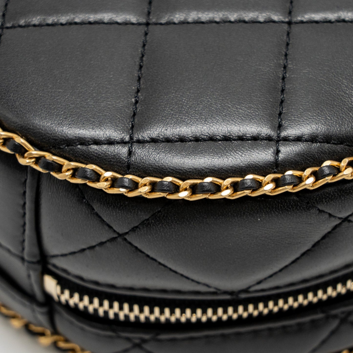 CHANEL Round Vanity With Chain Lambskin Black  (Microchip)