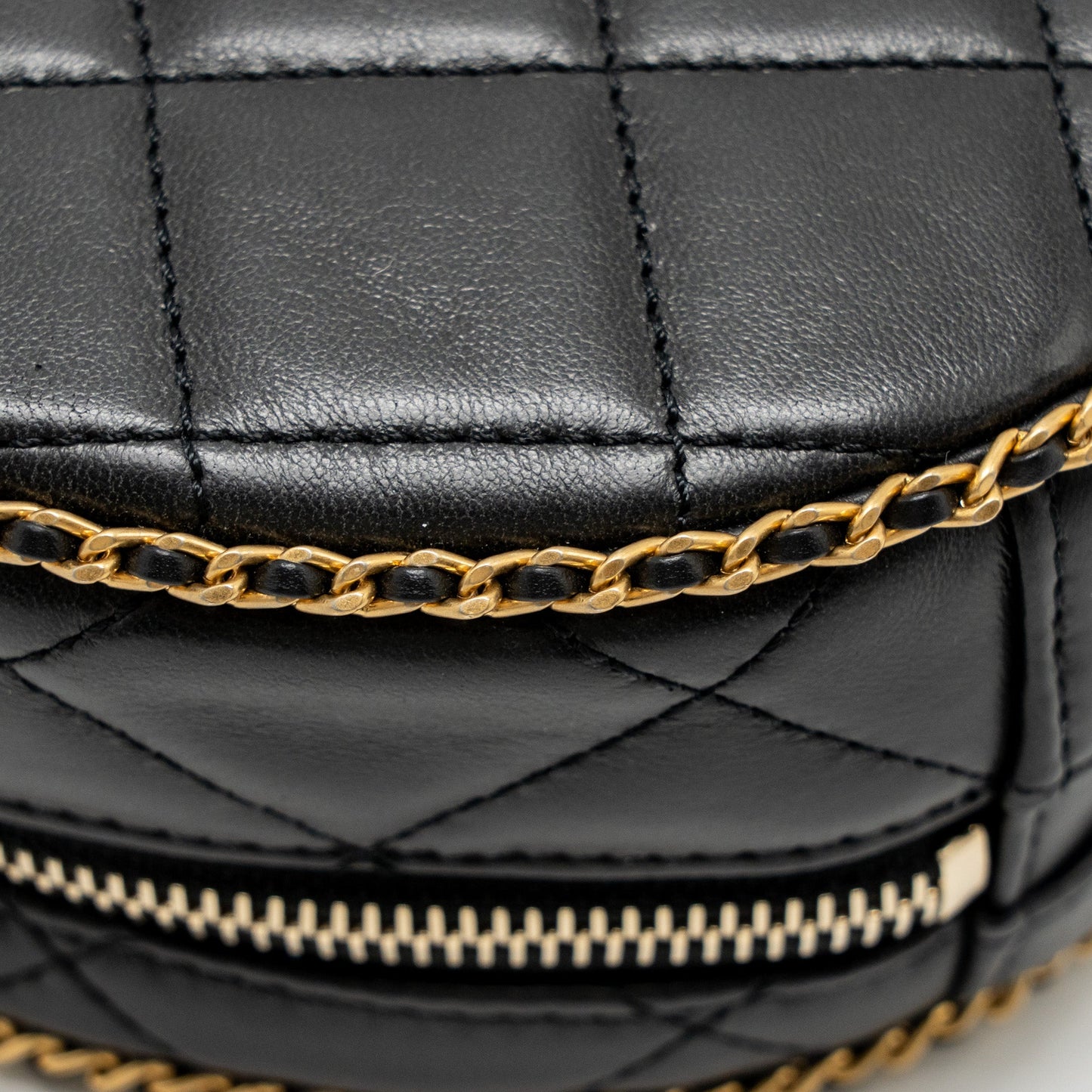 CHANEL Round Vanity With Chain Lambskin Black  (Microchip)