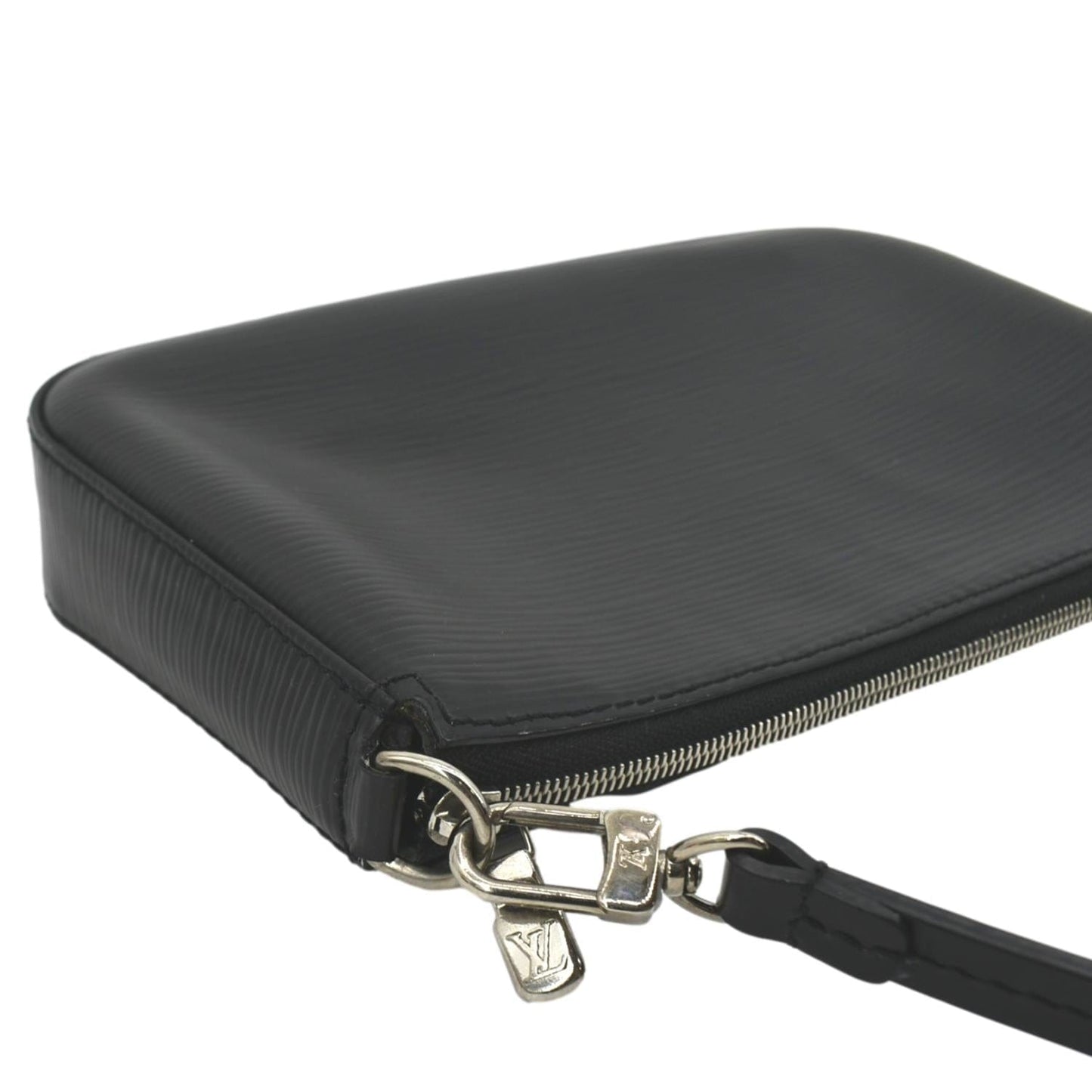 LOUIS VUITTON Pochette Accessoires Epi Leather Shoulder Bag Noir Black