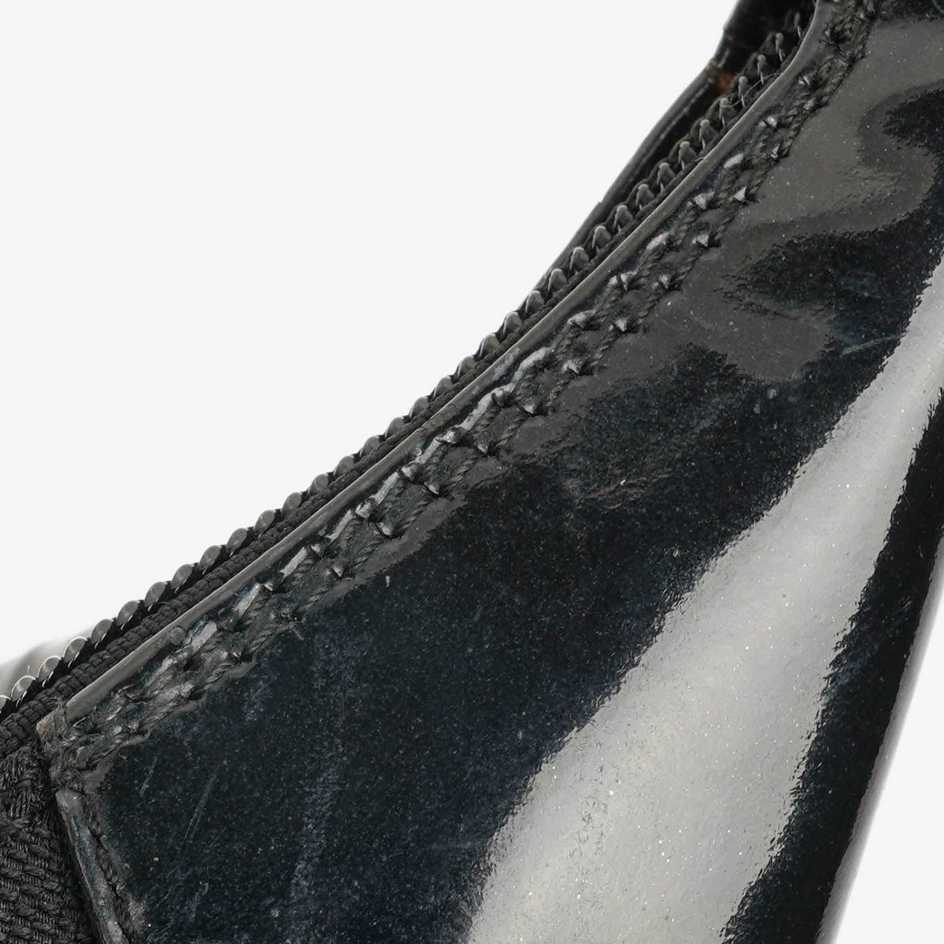 Gucci Black Patent Leather Braided Handle Ring Hobo Bag
