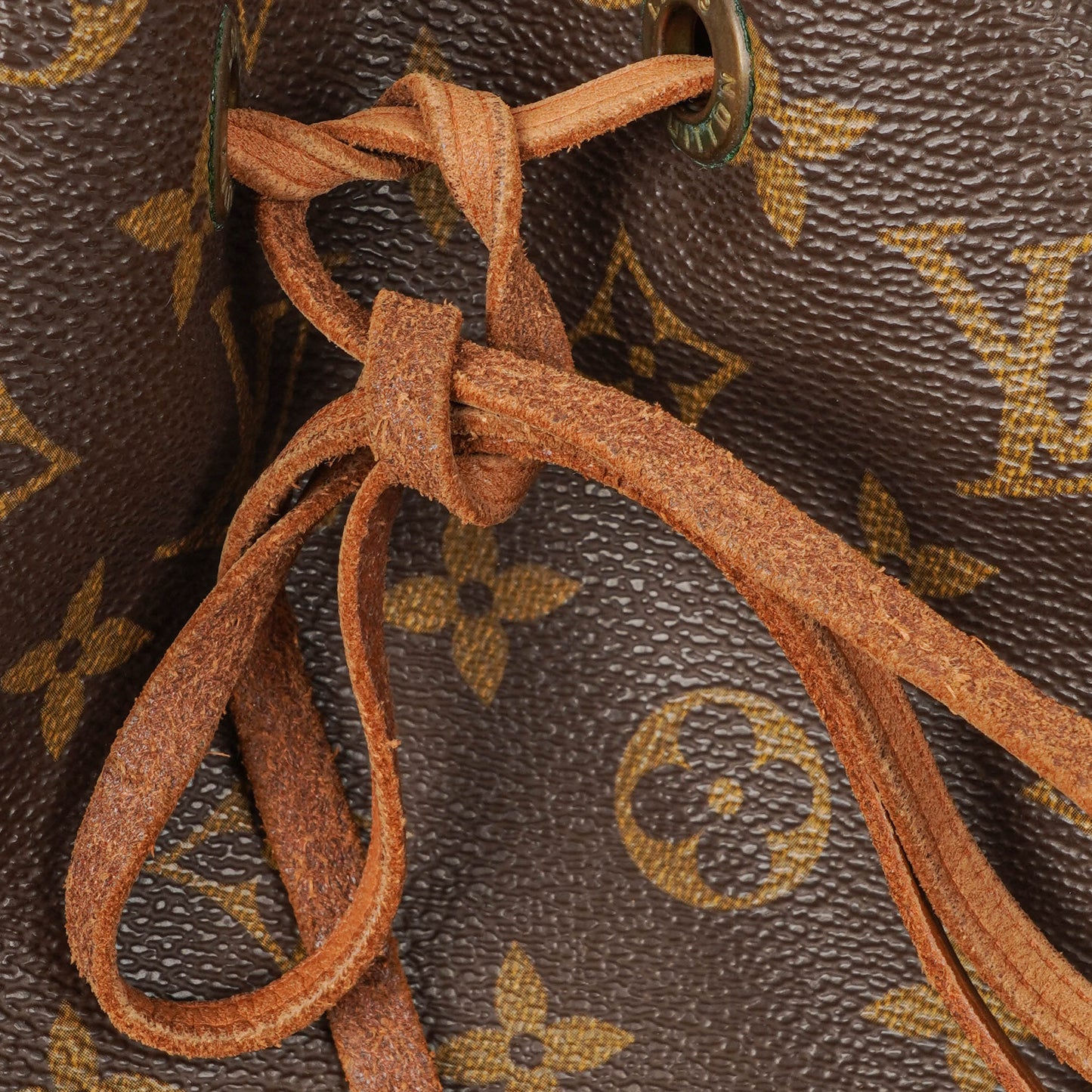 Louis Vuitton Noe Grande GM Monogram Canvas Shoulder Bag