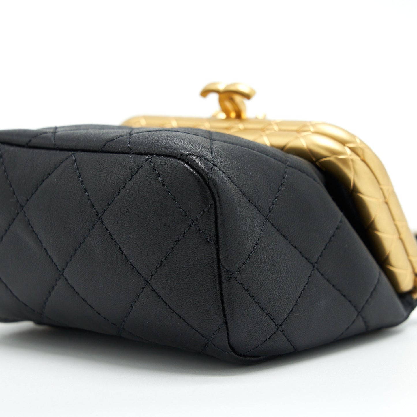 Chanel 20A Kiss-Lock Mini Vanity Flap Bag Calfskin Black