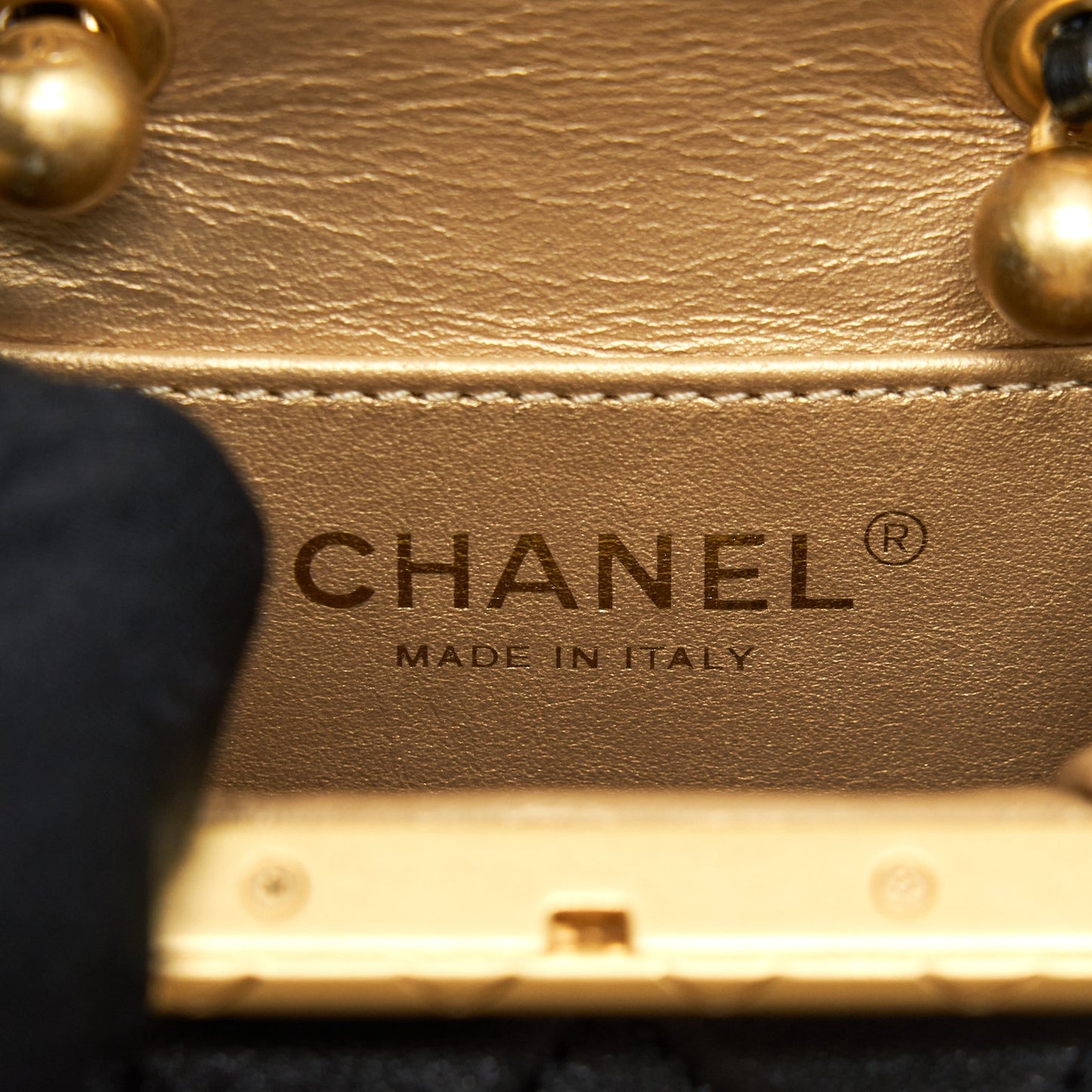 Chanel 20A Kiss-Lock Mini Vanity Flap Bag Calfskin Black