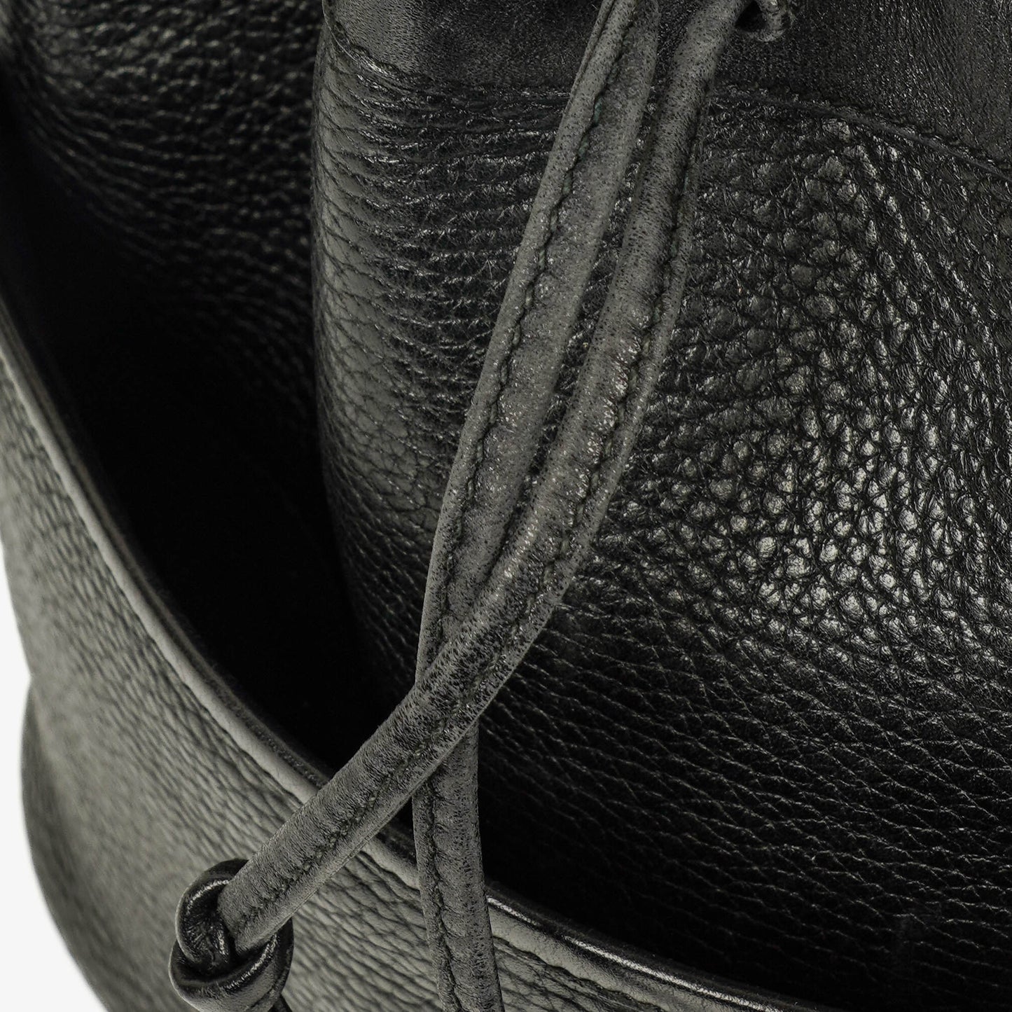 Gucci Interlocking Black Leather Bucket Bag
