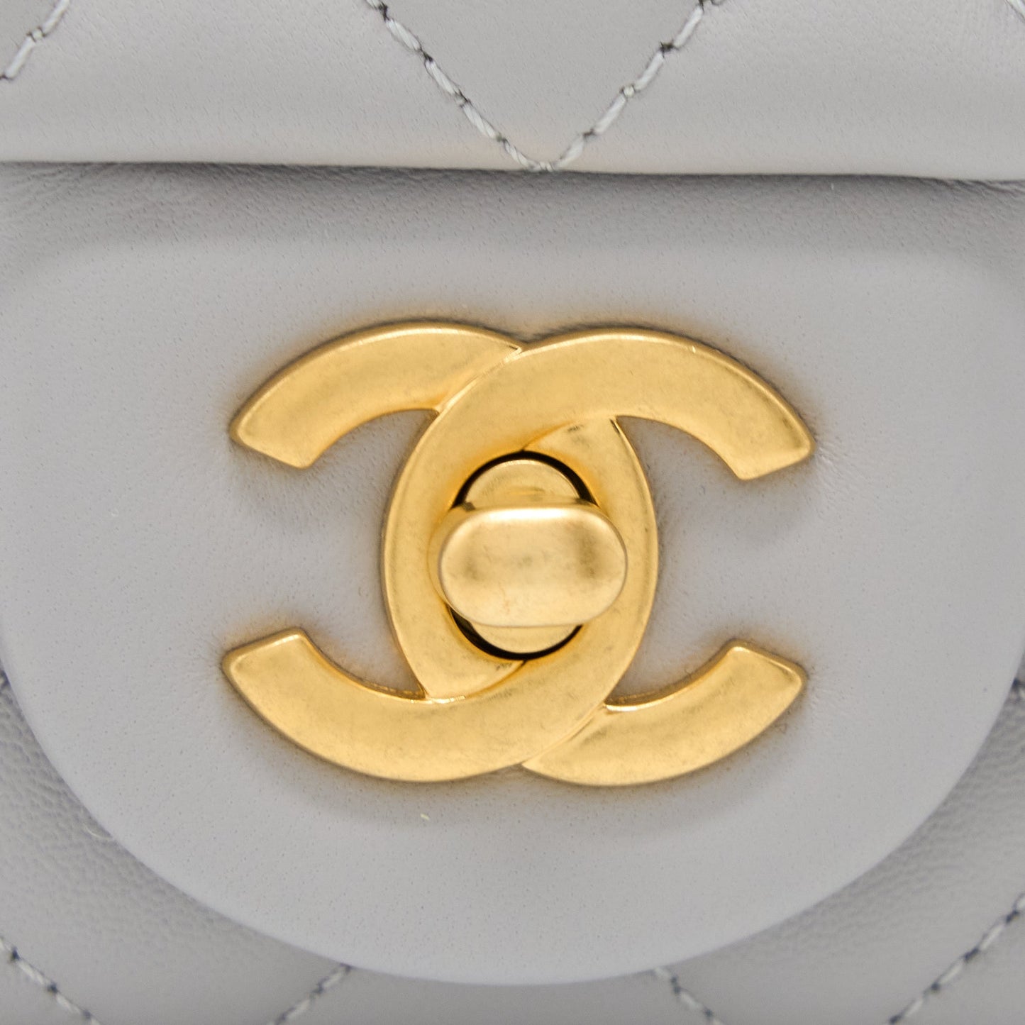 Chanel 22B Pearl Crush Mini Rectangular Flap Bag Lambskin Light Grey (Microchip)