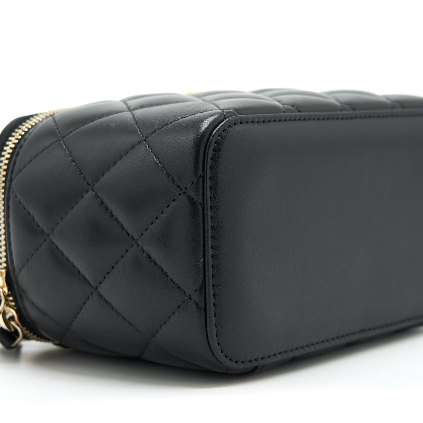 Chanel 22S Pearl Crush Long Vanity With Chain Lambskin Black