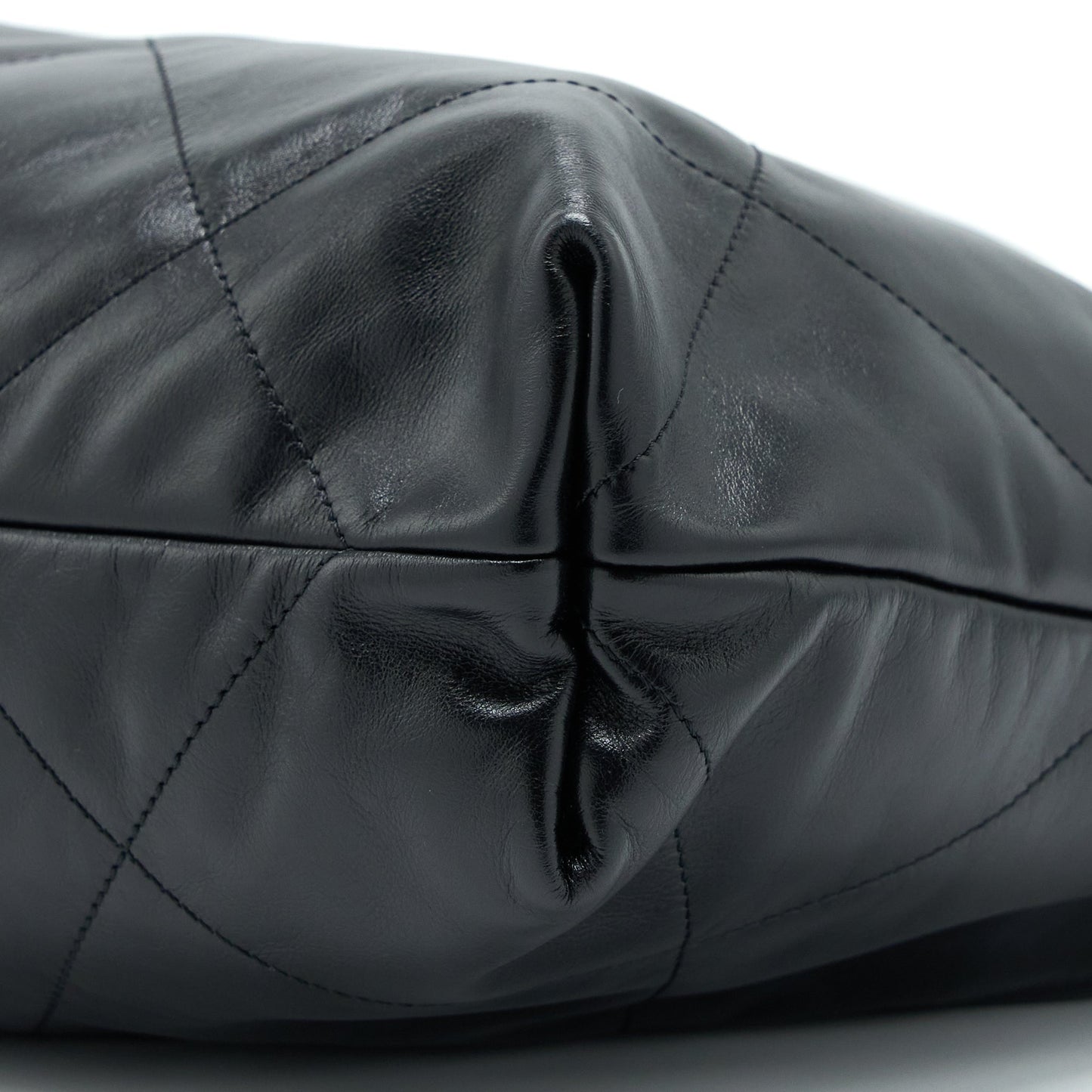 Chanel Medium 22 Bag Shiny Calfskin Black Brushed  (Microchip)