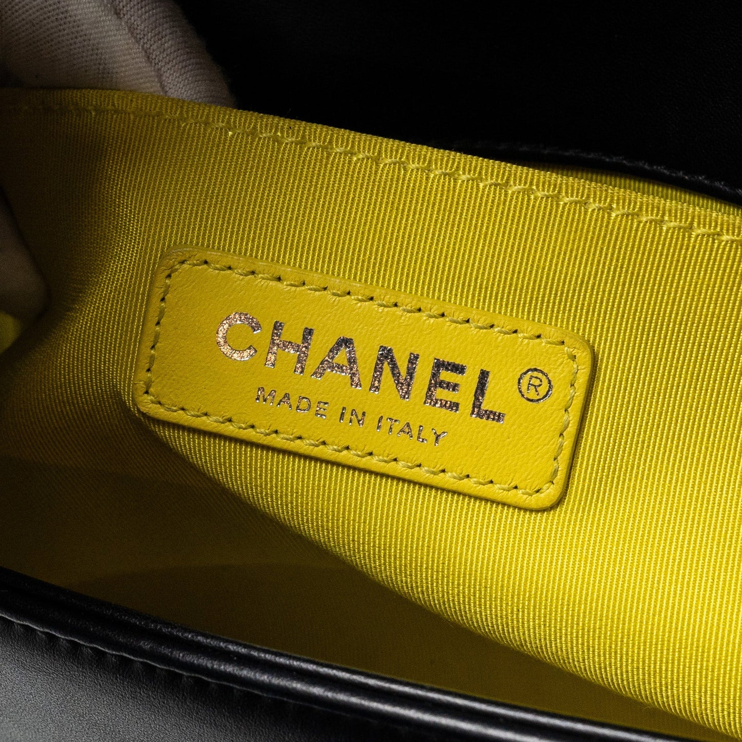Chanel Medium Boy Bag Tweed/Calfskin black/Multicolour
