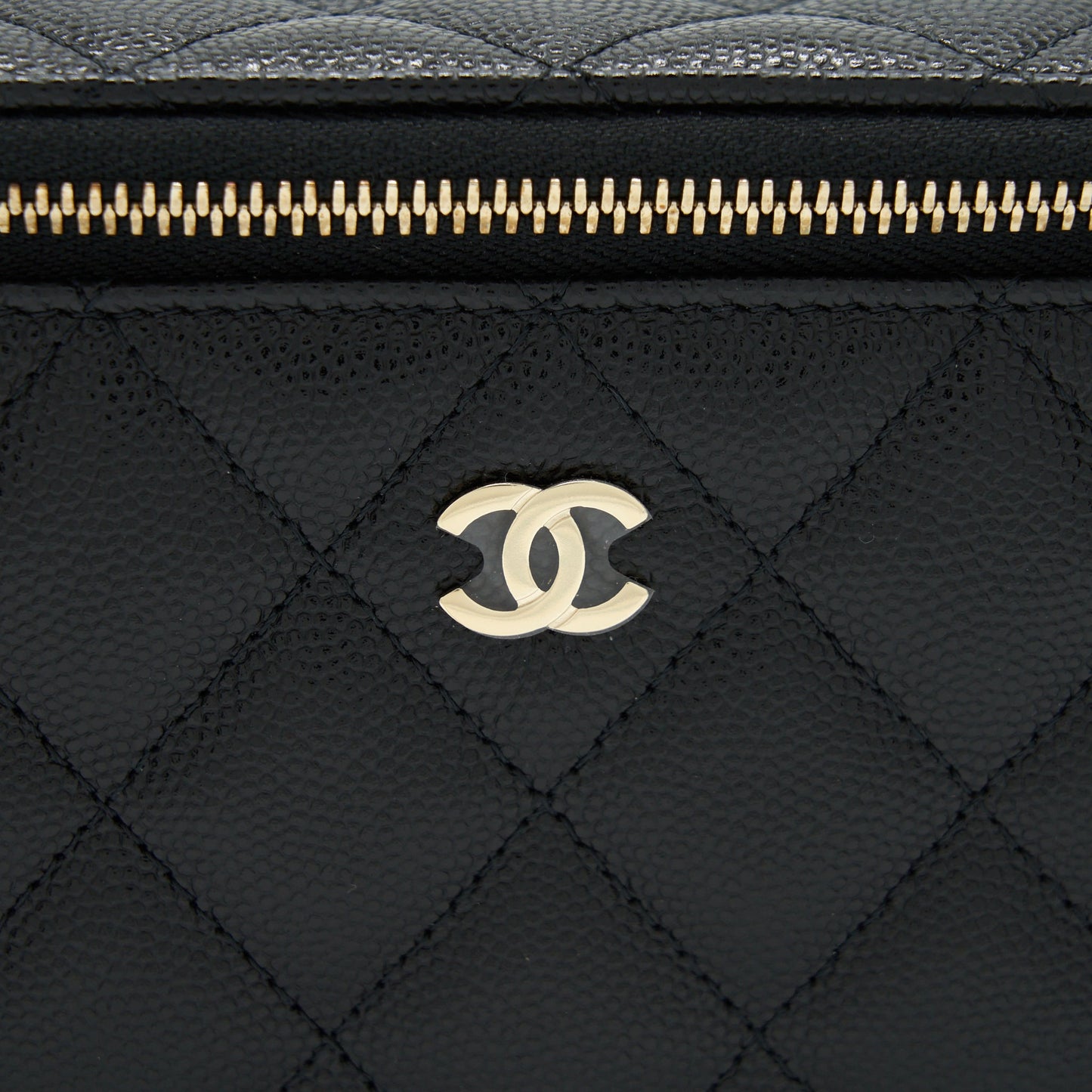 Chanel 22S Long Vanity With Chain Caviar Black L