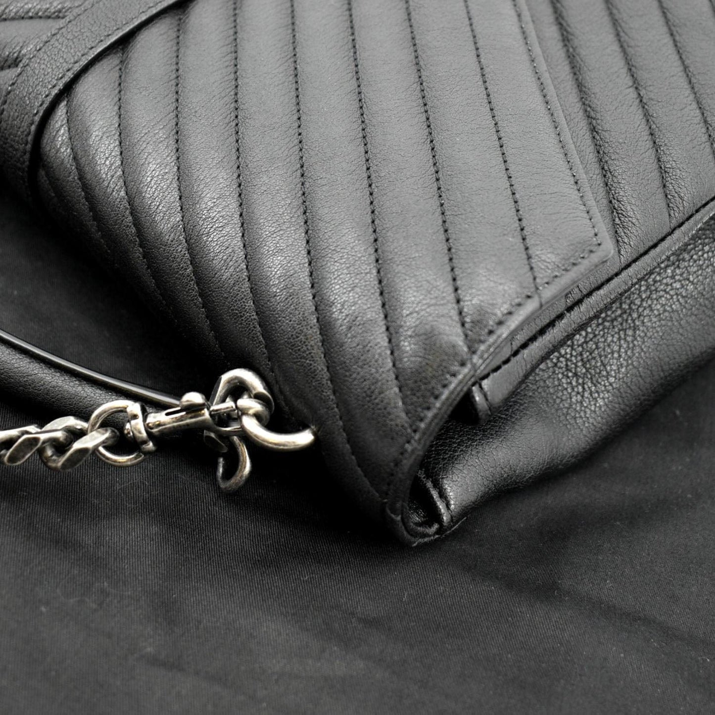 YVES SAINT LAURENT College Large Lambskin Leather Shoulder Chain Bag Black
