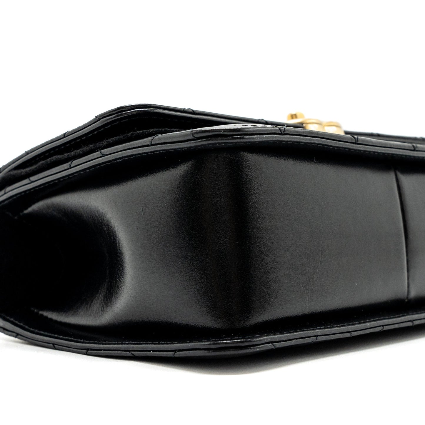 Chanel 24C gold crush flap bag calfskin black  (microchip)