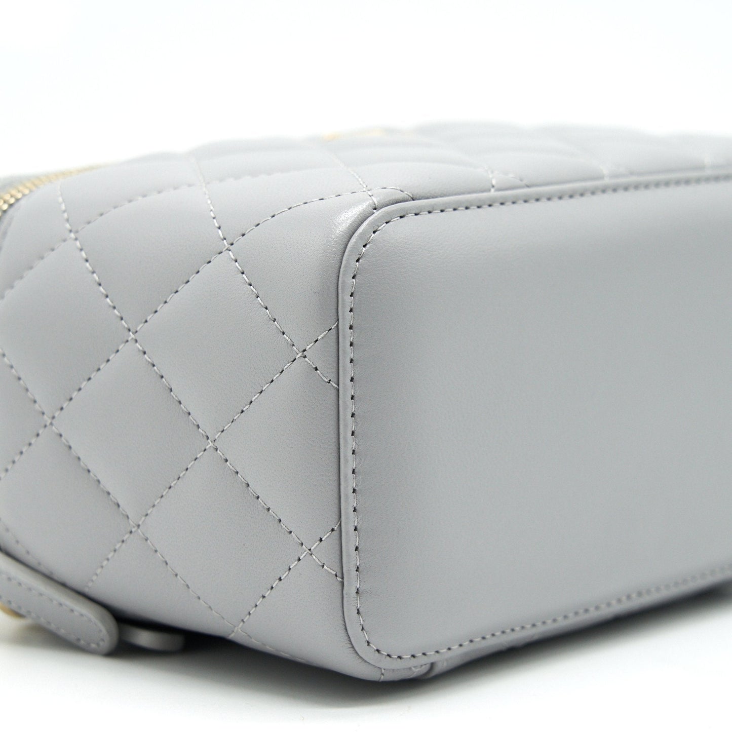 Chanel 21B Pearl Crush Long Vanity with Chain Light Grey
