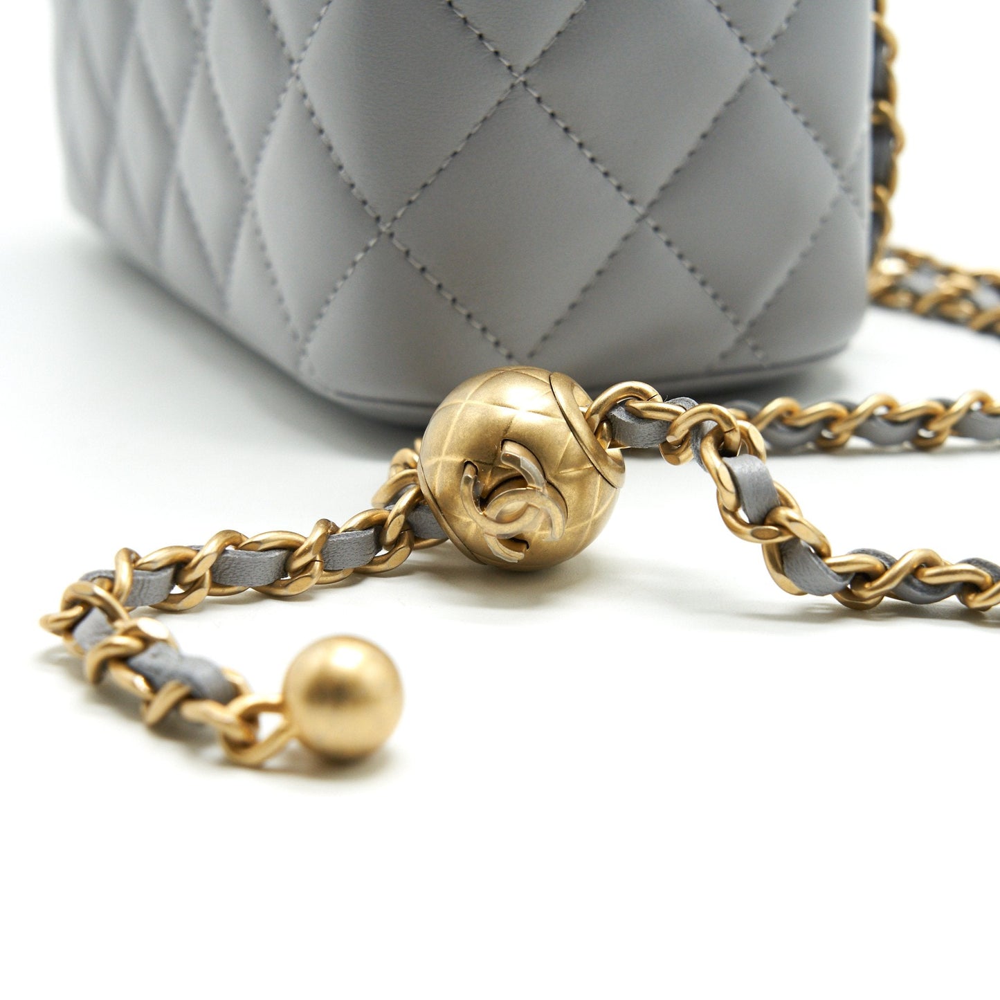Chanel 21B Pearl Crush Long Vanity with Chain Light Grey
