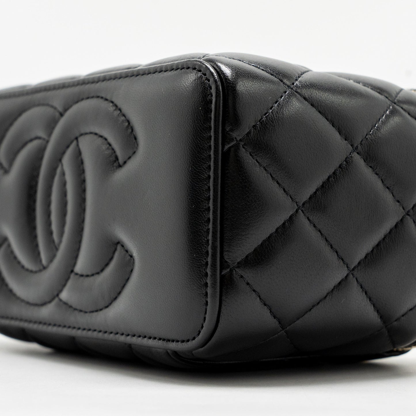 Chanel 24a Long Vanity Case With CC Logo Adjustable Chain Lambskin Black (microchip)