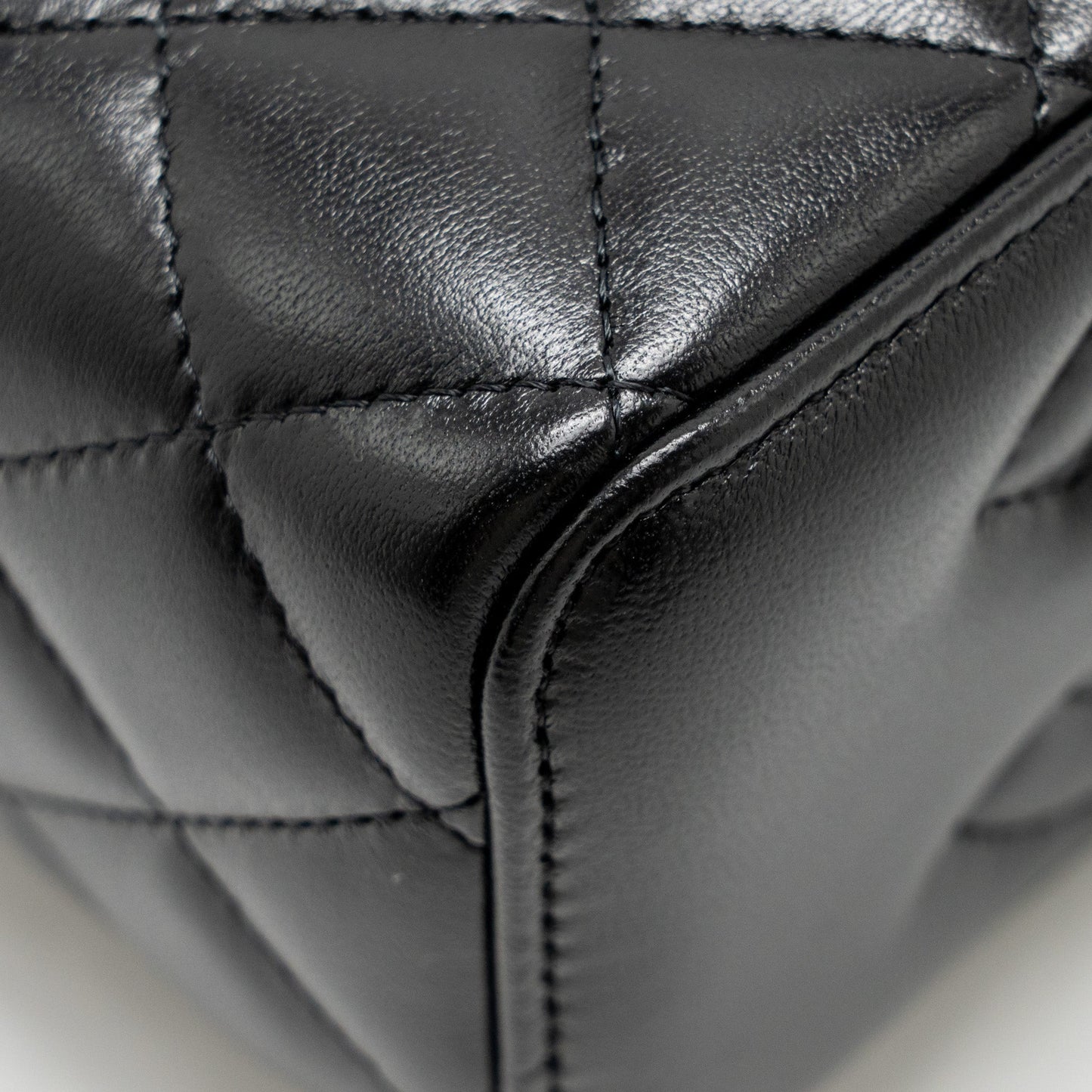Chanel 24a Long Vanity Case With CC Logo Adjustable Chain Lambskin Black (microchip)