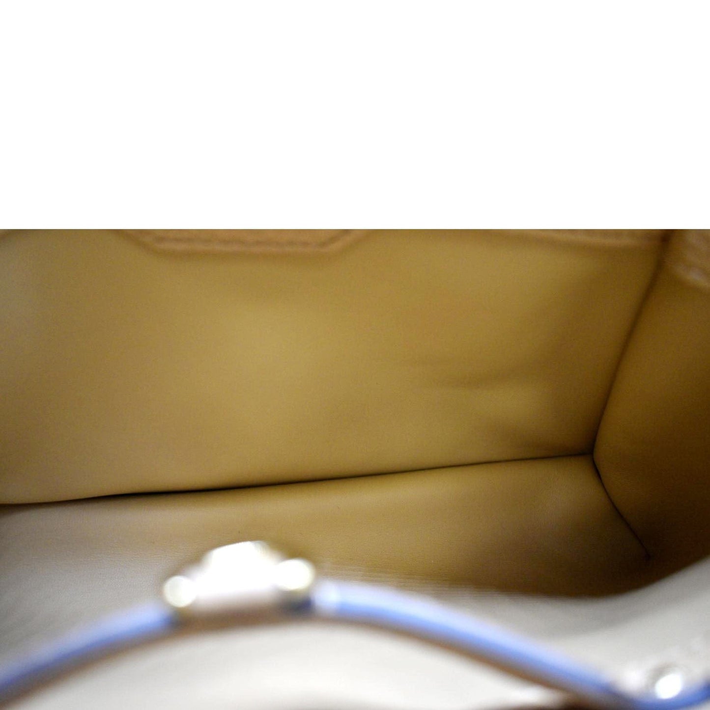 LOUIS VUITTON Capucines MM Taurillon Leather Satchel Bag Golden