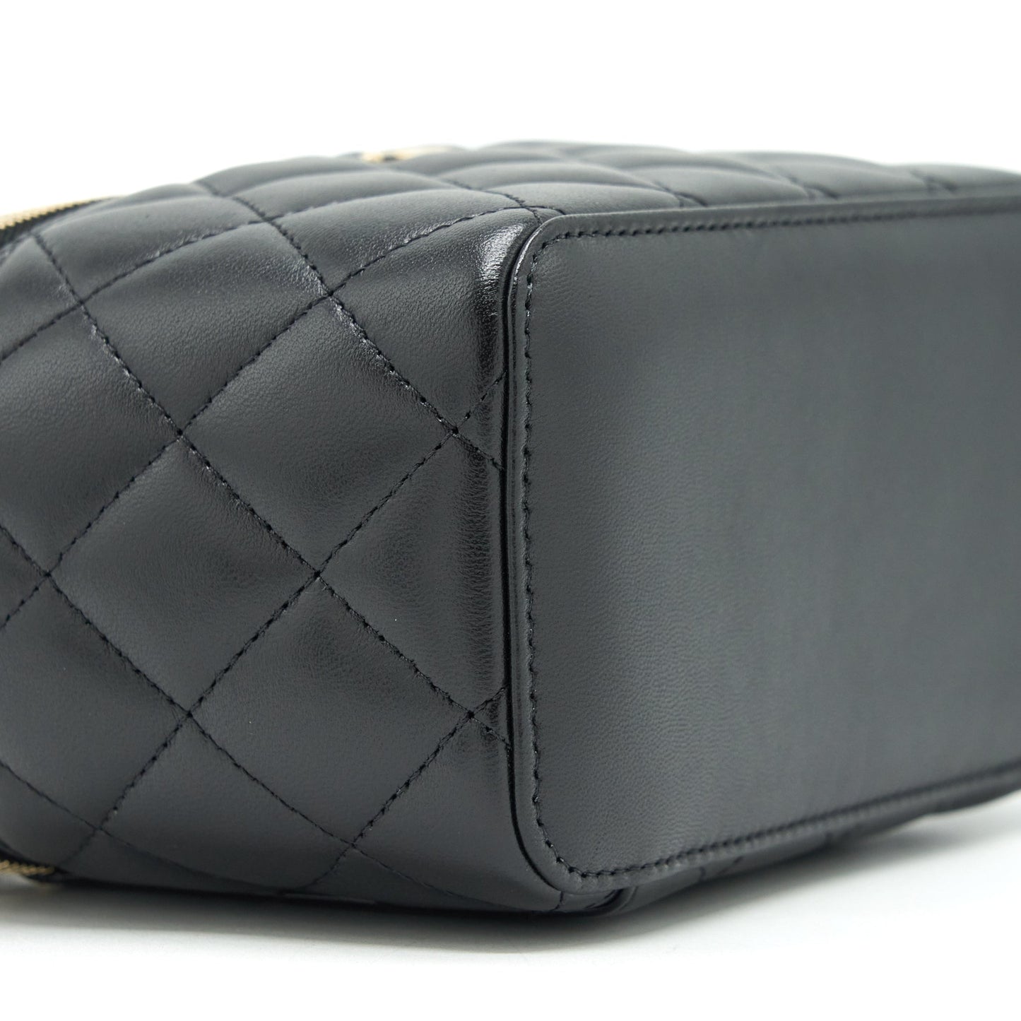 Chanel Top Handle Long Vanity With Chain Lambskin Black L