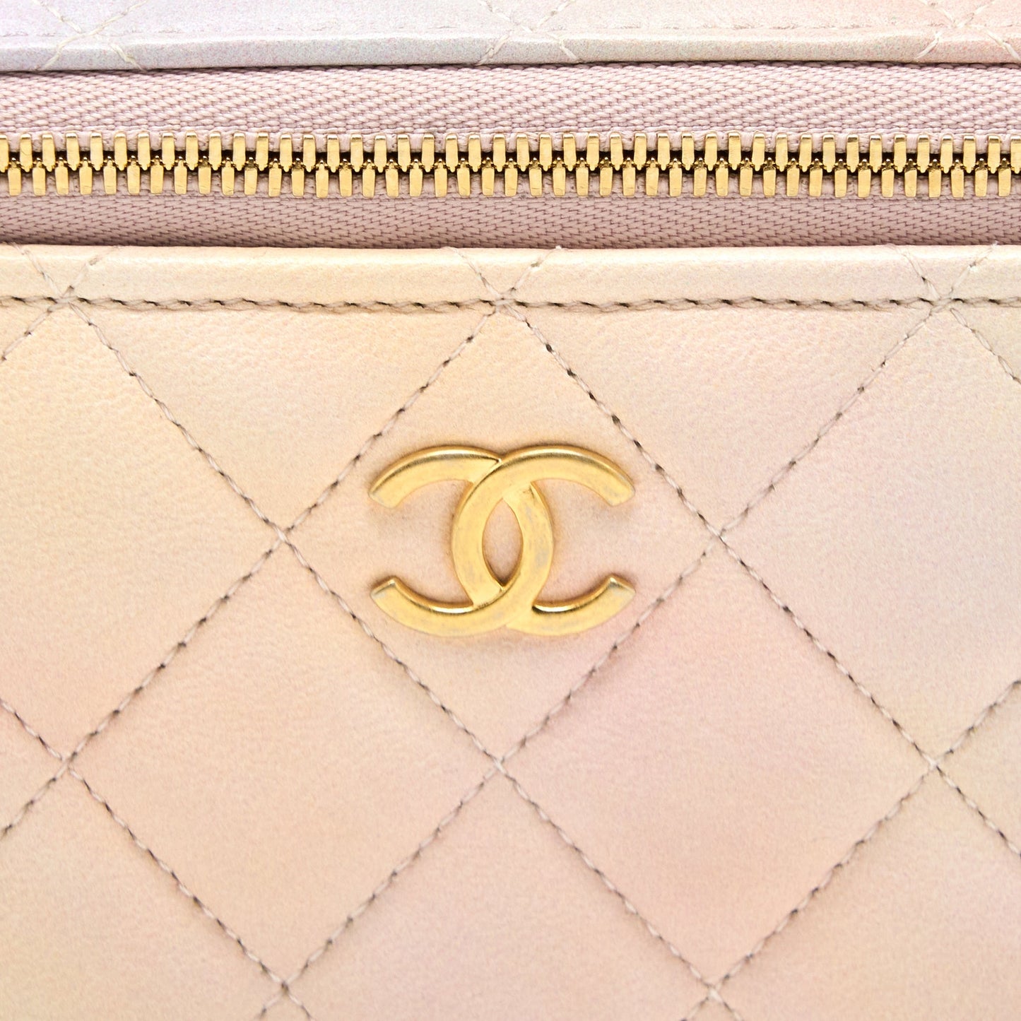 Chanel 22p Top Handle Long Vanity Case Lambskin Multicolour
