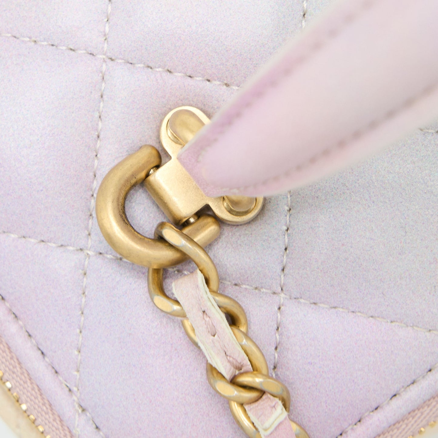 Chanel 22p Top Handle Long Vanity Case Lambskin Multicolour