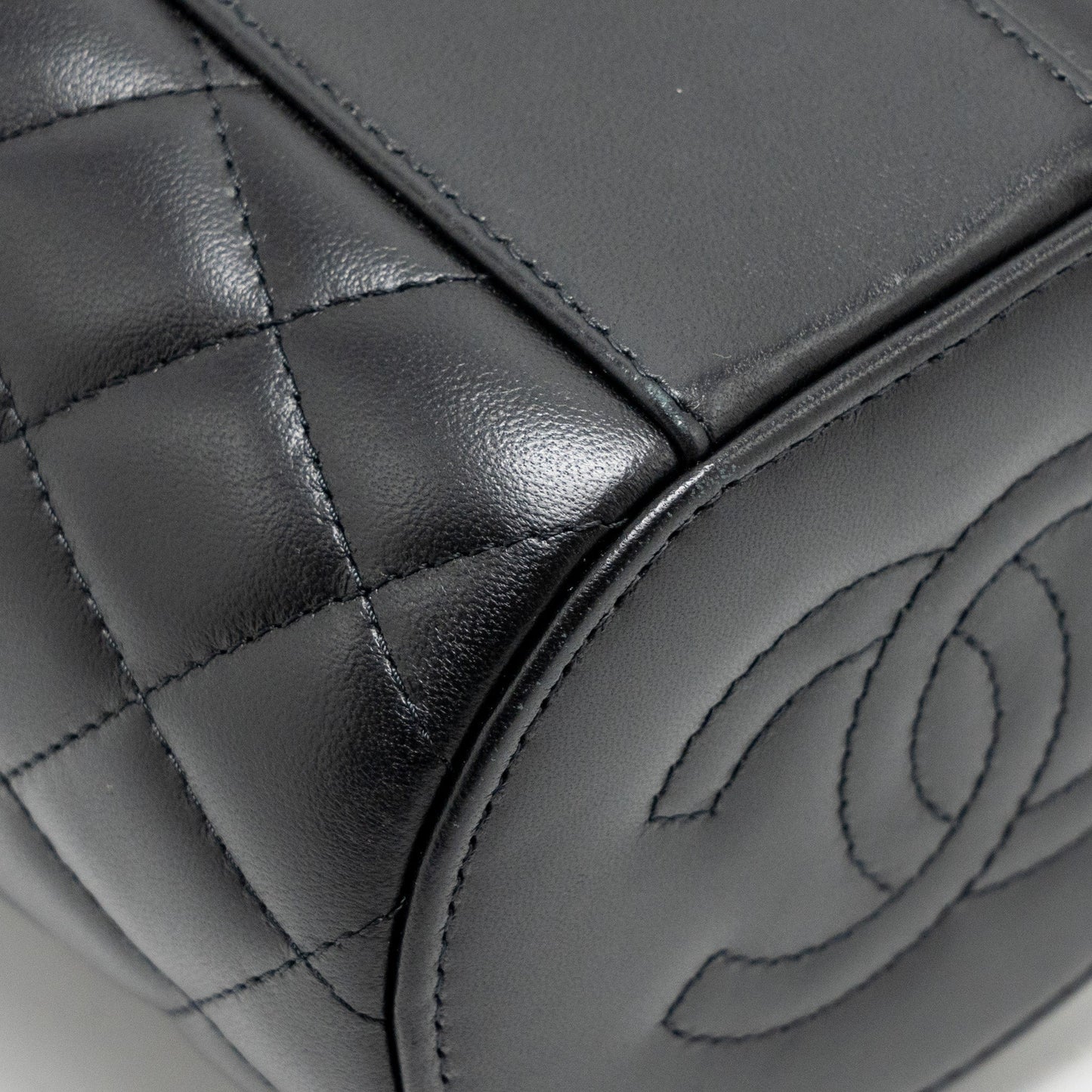 CHANEL Afternoon Tea Top Handle Vanity Case With Chain Lambskin Black  (Microchip)