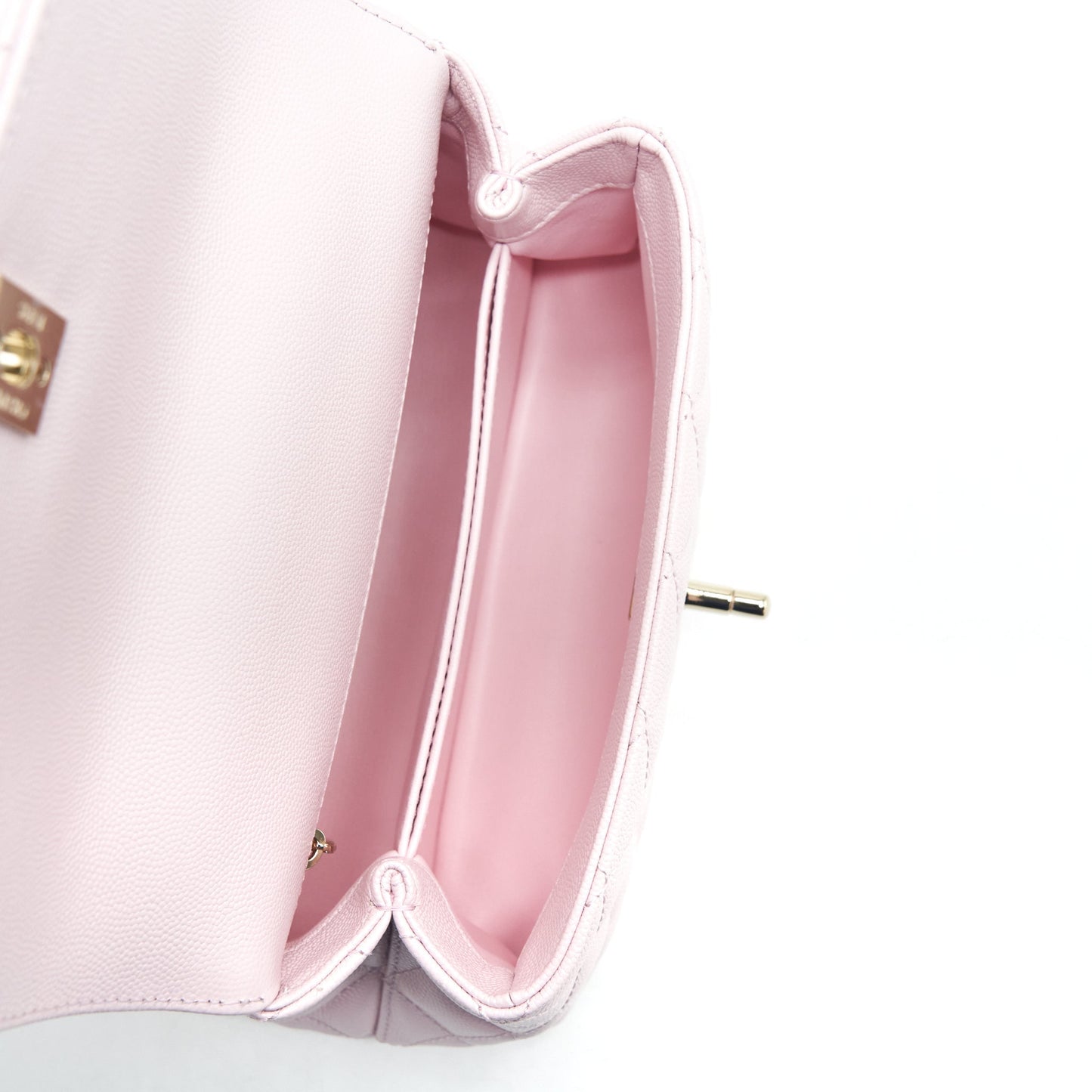 Chanel 22P Small Coco Handle Caviar Light Pink L