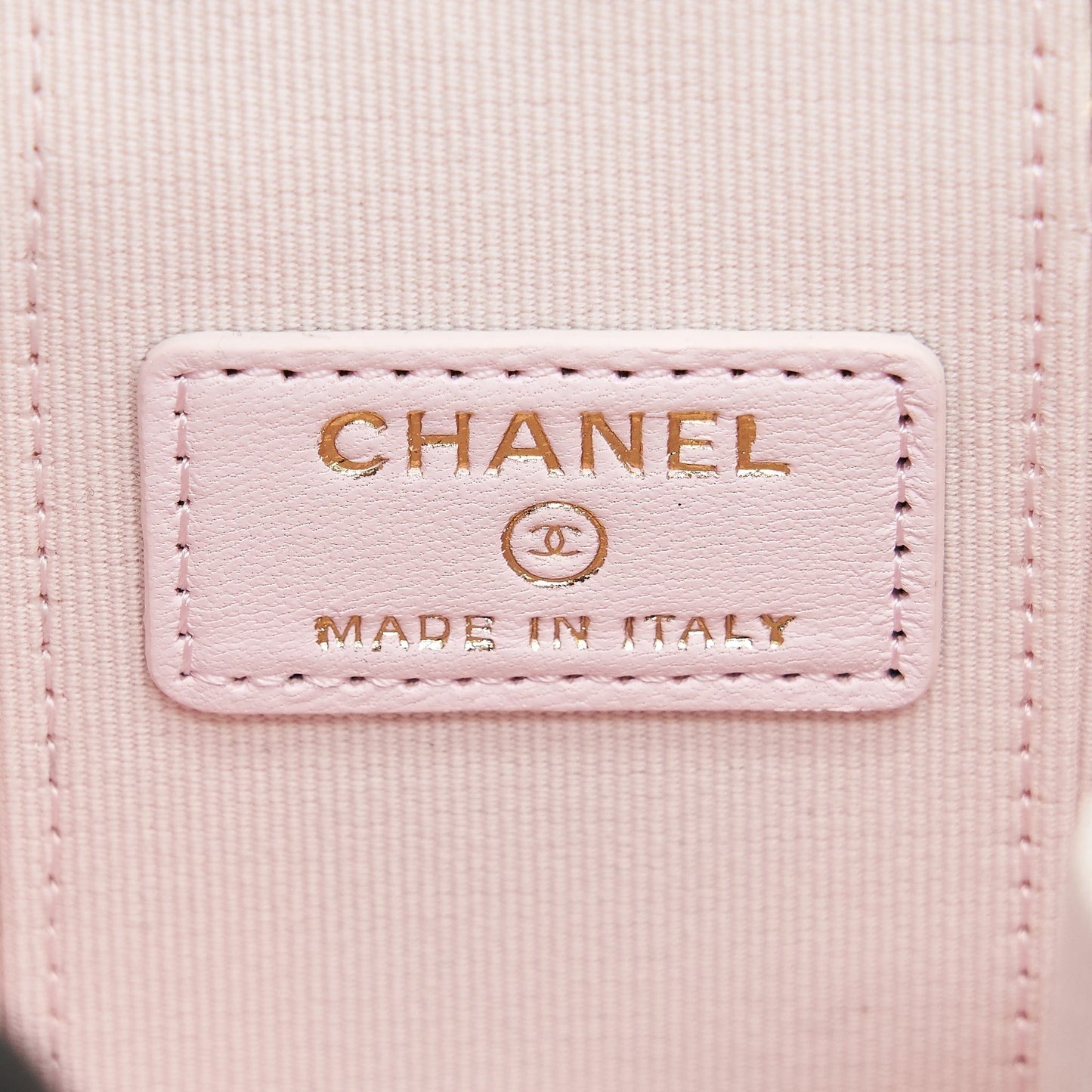 Chanel 22p mini vanity case lambskin pink