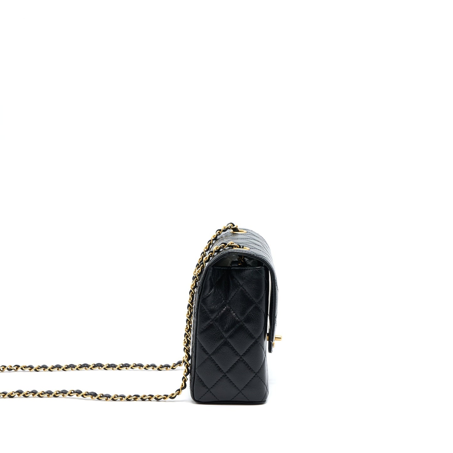 Chanel 22K Retro Classic New Square Flap Bag Goatskin Black with  (Microchip)