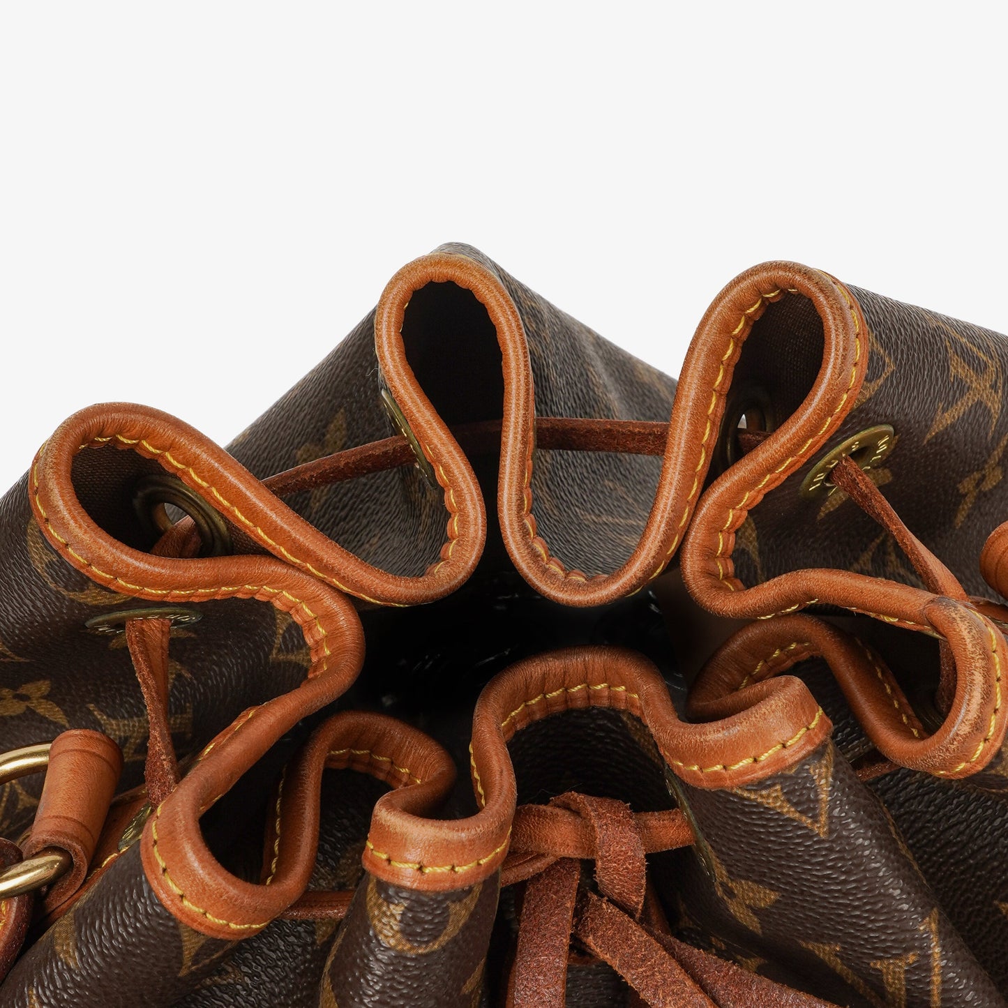 Louis Vuitton Noe Grande GM Monogram Canvas Shoulder Bag