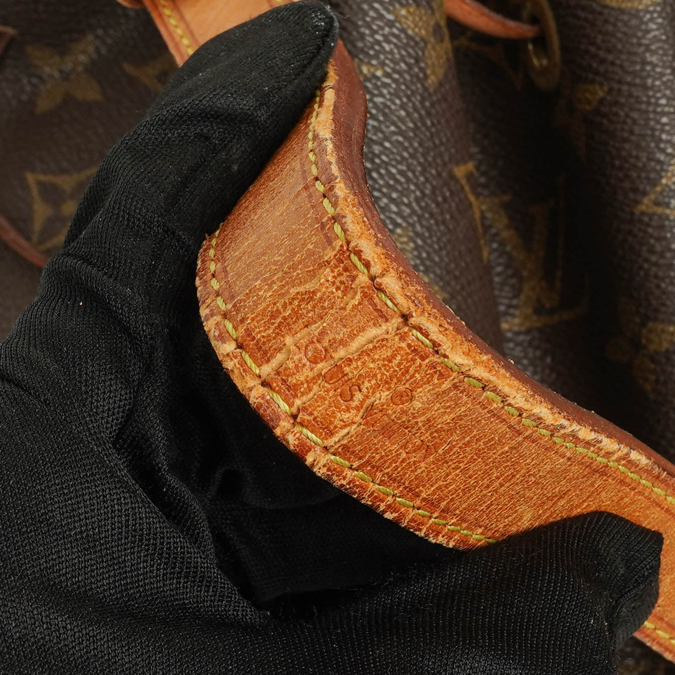 Louis Vuitton Noe GM Monogram Canvas Shoulder Bag