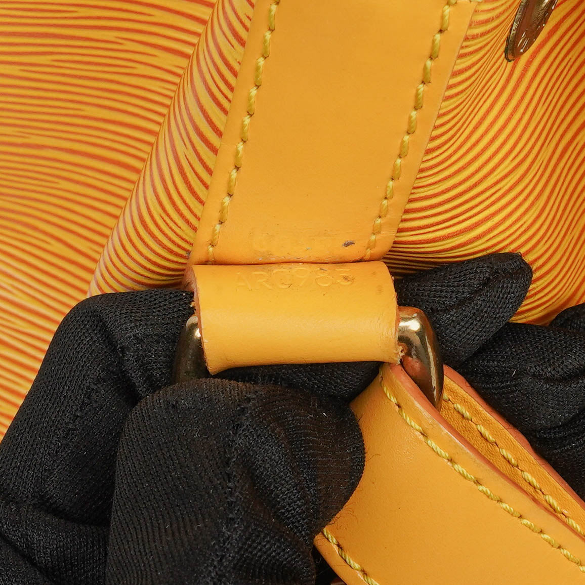 Louis Vuitton Noe GM Yellow EPI Leather Shoulder Bag
