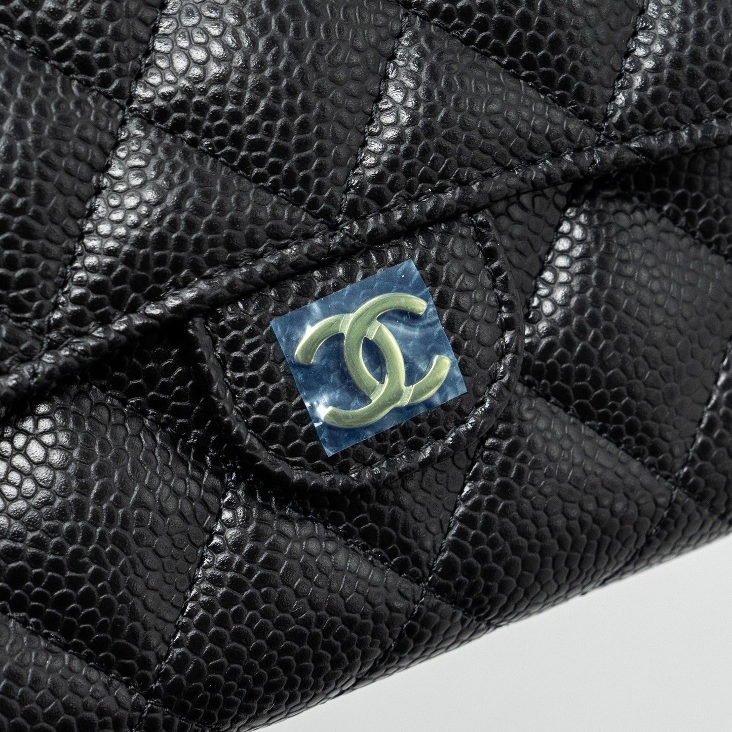 Chanel quilted medium flap compact wallet caviar black  (microchip)