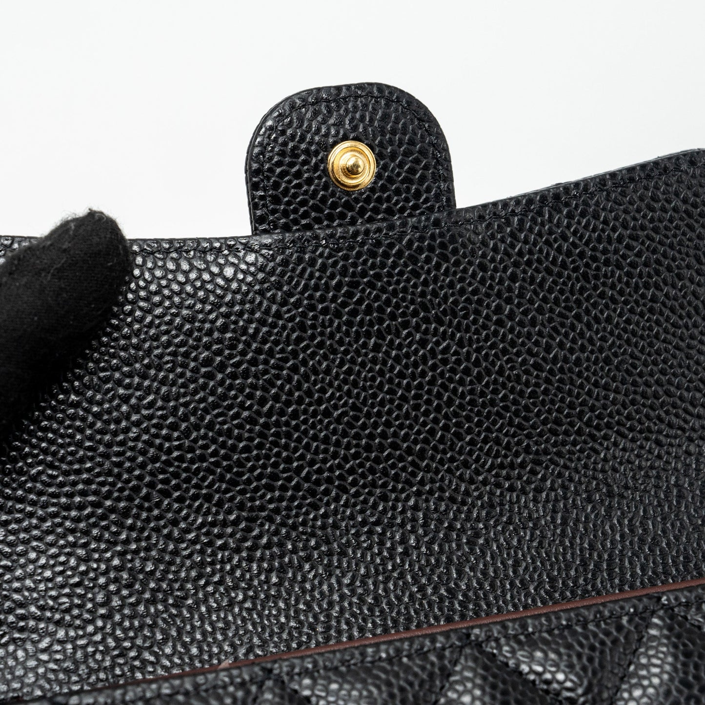 Chanel quilted medium flap compact wallet caviar black  (microchip)