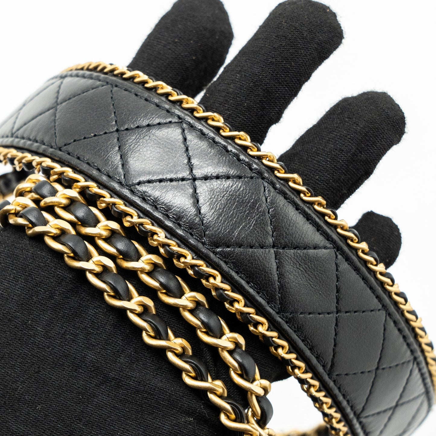Chanel Round Vanity With Chain Lambskin Black  (microchip) no