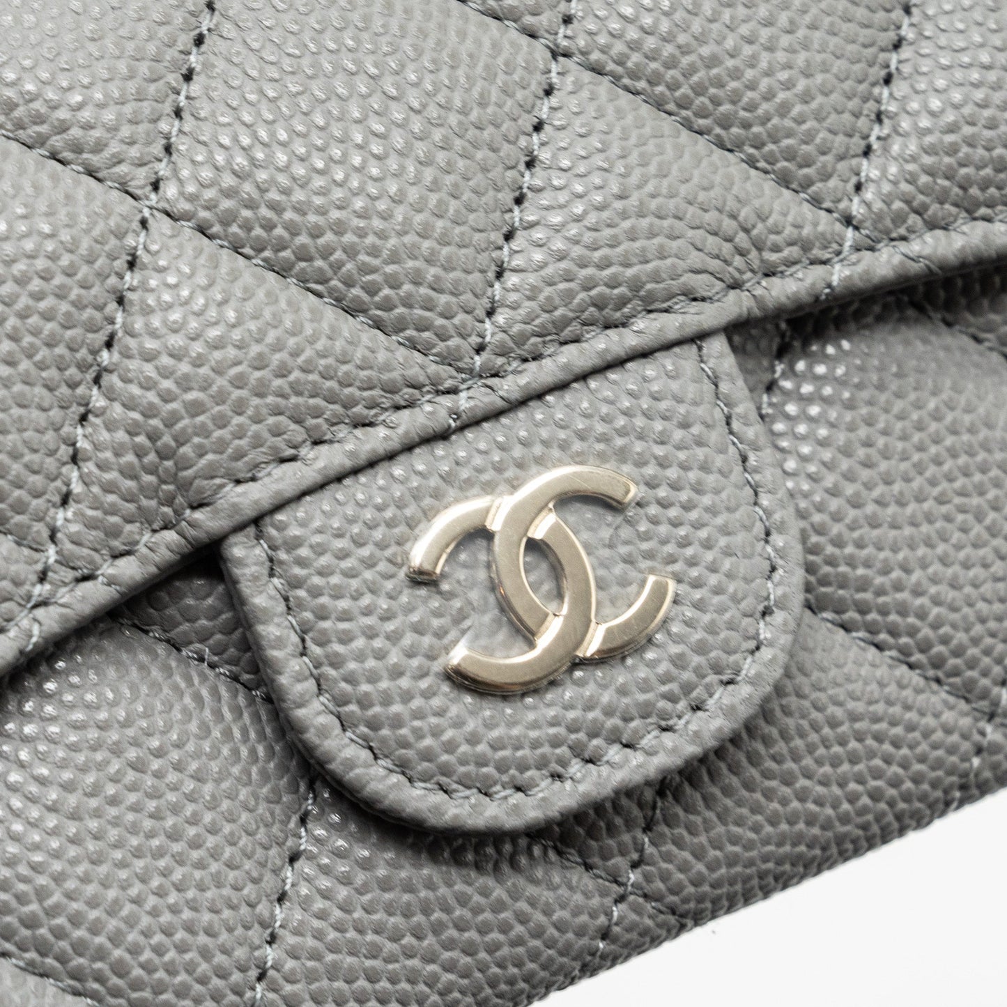 Chanel classic flap card holder caviar grey L (microchip)