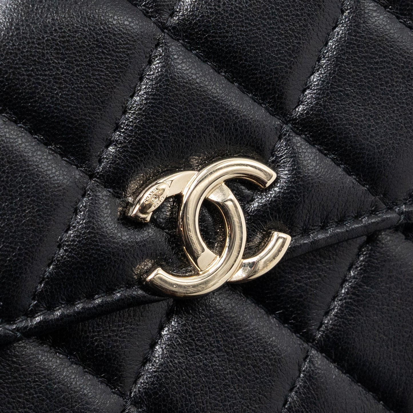 chanel top handle mini flap bag with chain lambskin black L (microchip)