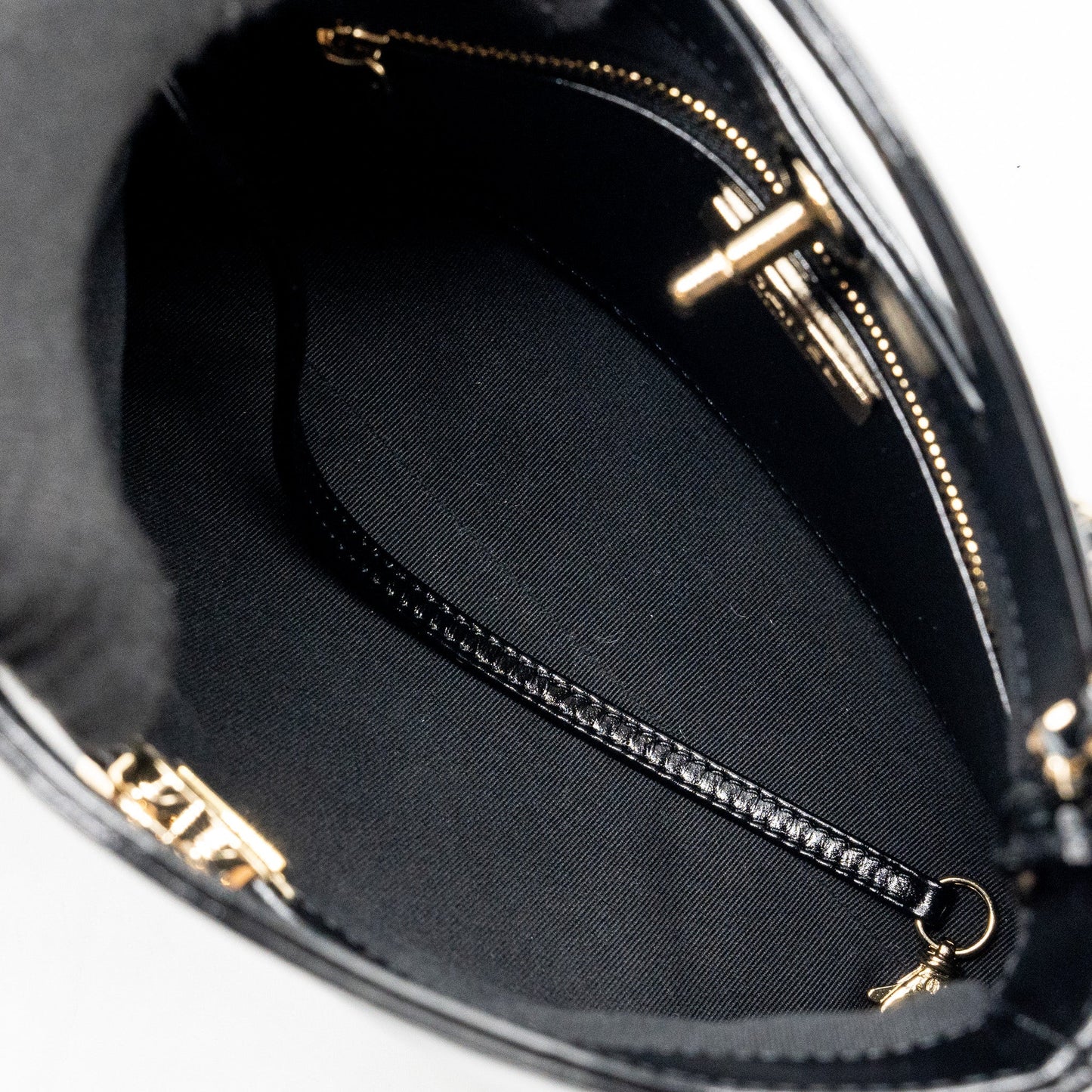 Chanel 24C mini 31 bag shiny calfskin black L (microchip)