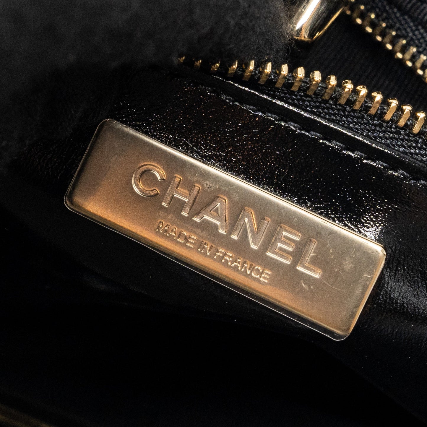 Chanel 24C mini 31 bag shiny calfskin black L (microchip)