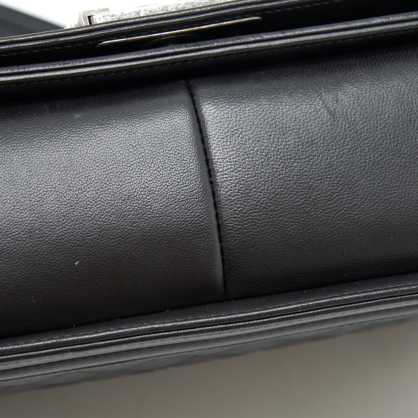 Chanel medium boy black Lambskin Ruthenium