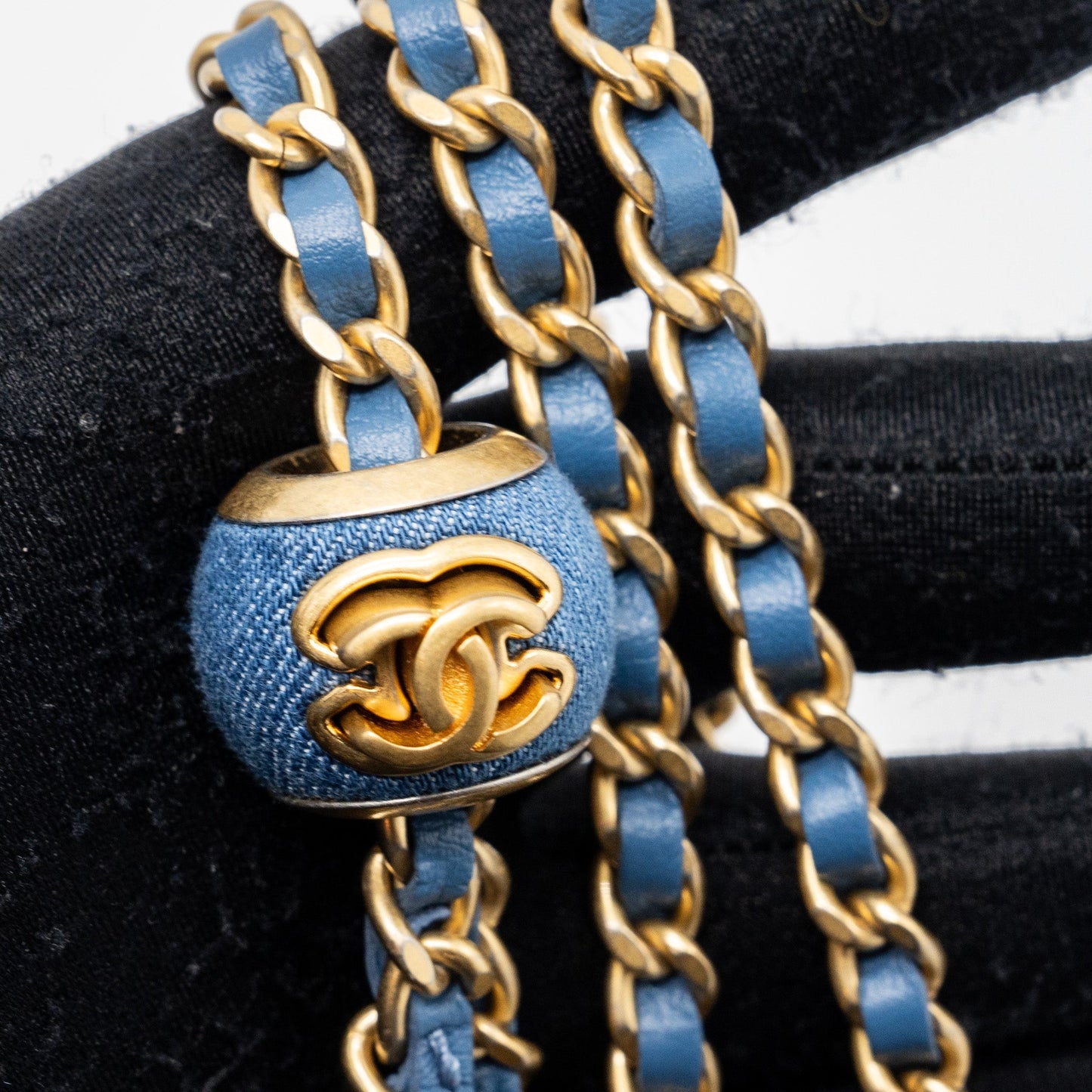 Chanel pearl crush mini vanity with chain Denim Blue