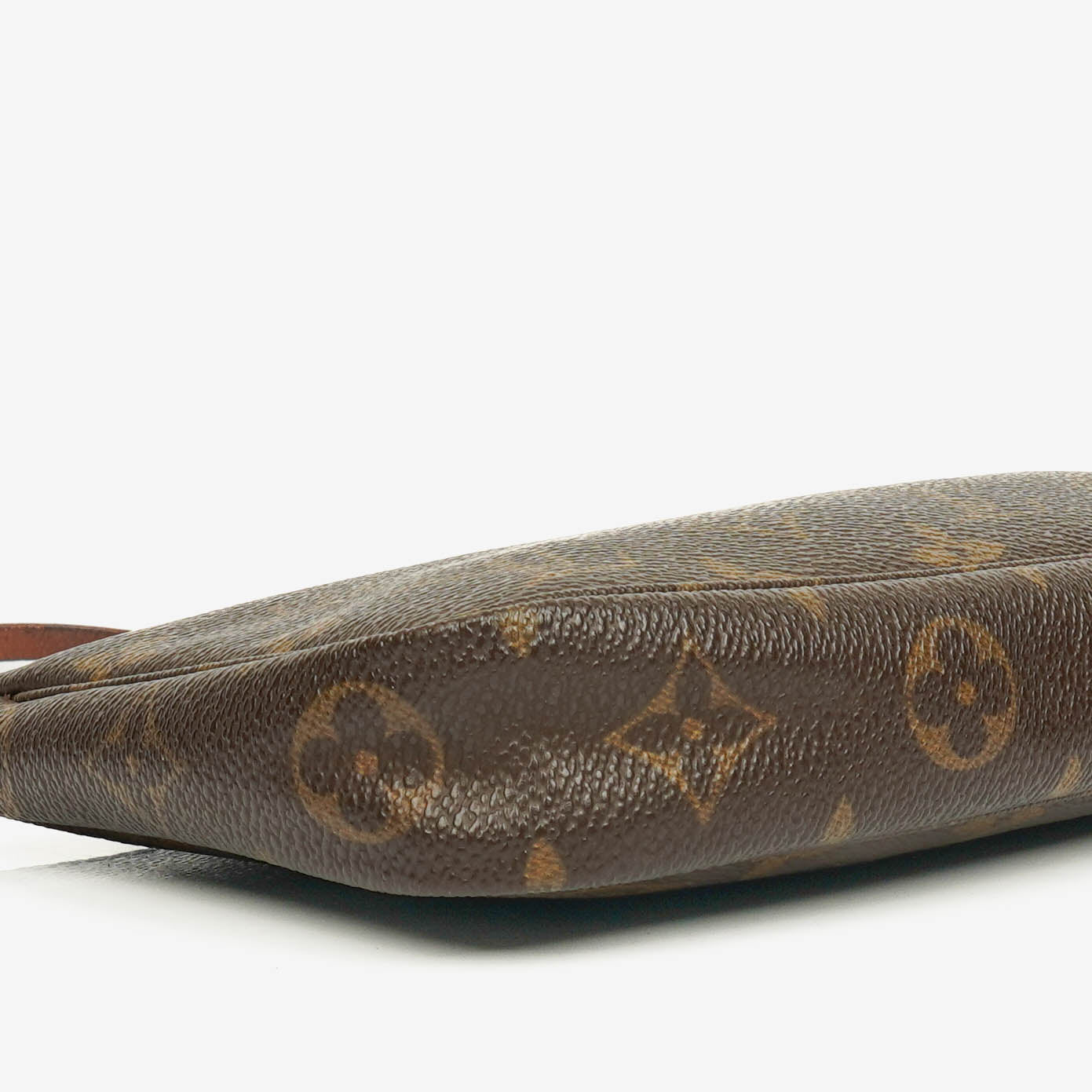 Louis Vuitton Pochette Accessoires Monogram Canvas Clutch Handbag
