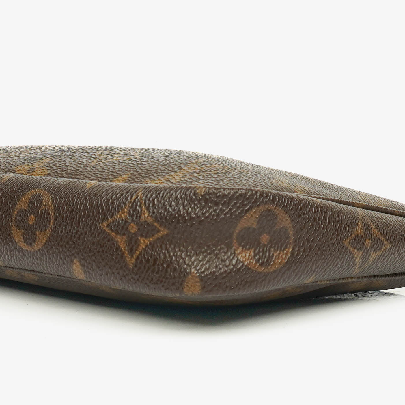 Louis Vuitton Pochette Accessoires Monogram Canvas Clutch Handbag