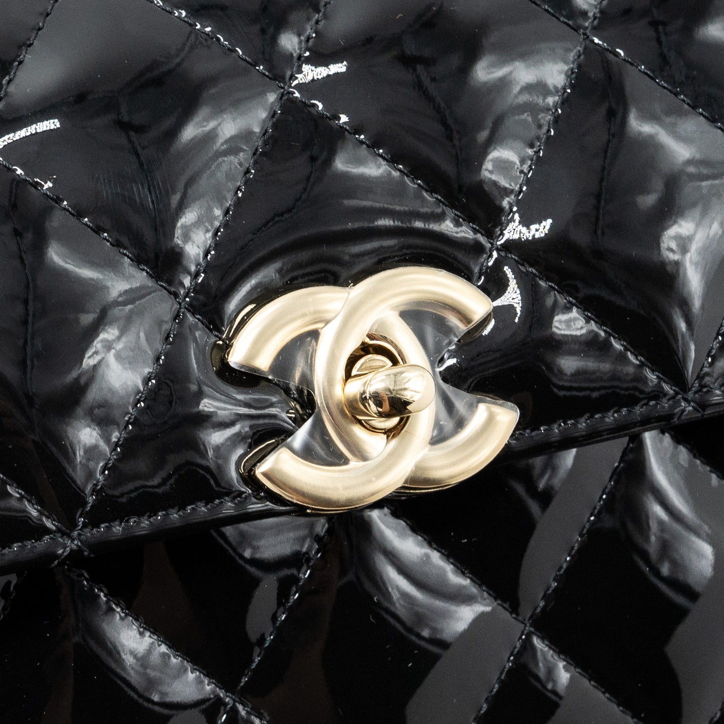 Chanel Small Trendy CC Dual Flap Bag patent black L (microchip)