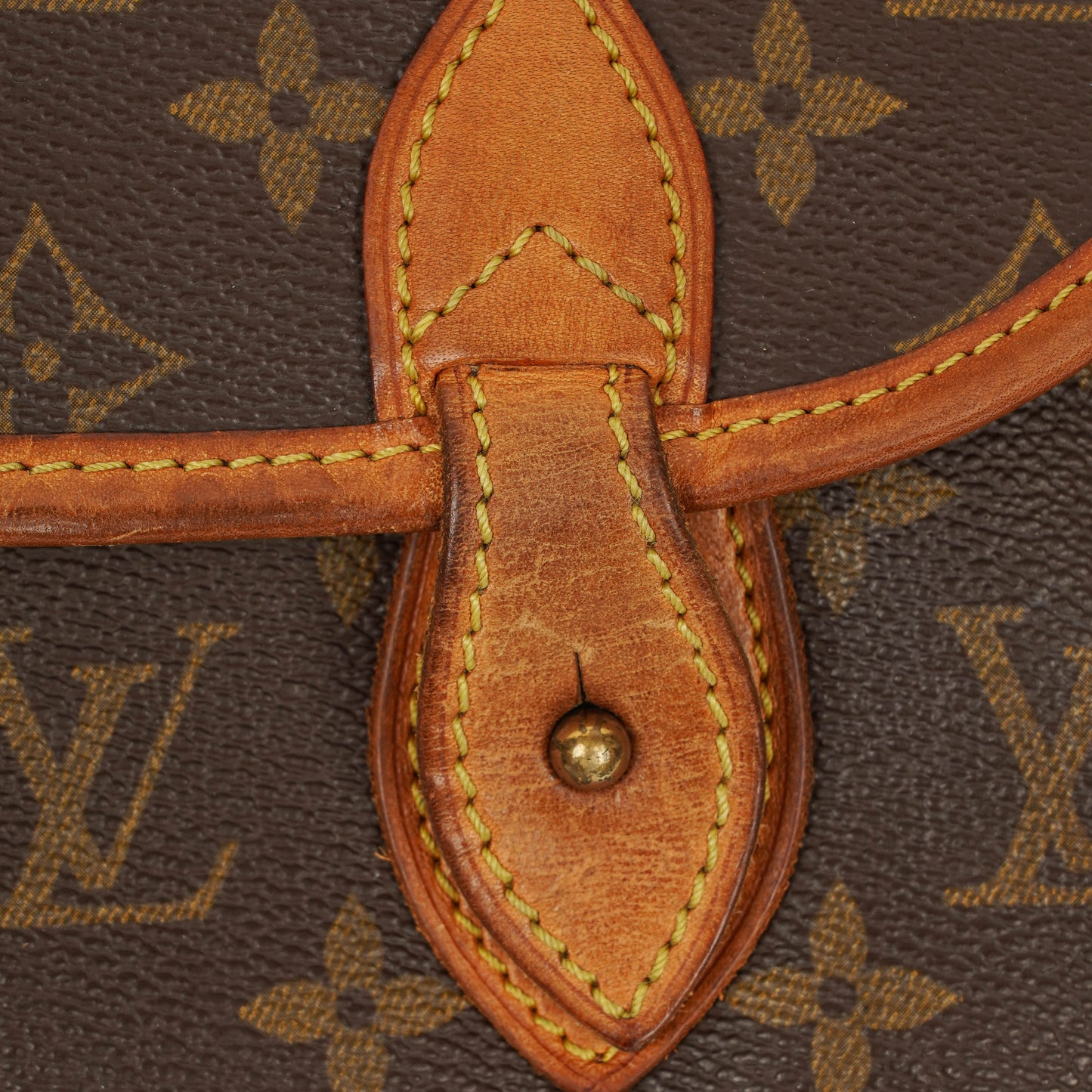 Louis Vuitton  Sac Gibeciere MM Monogram Canvas Bag